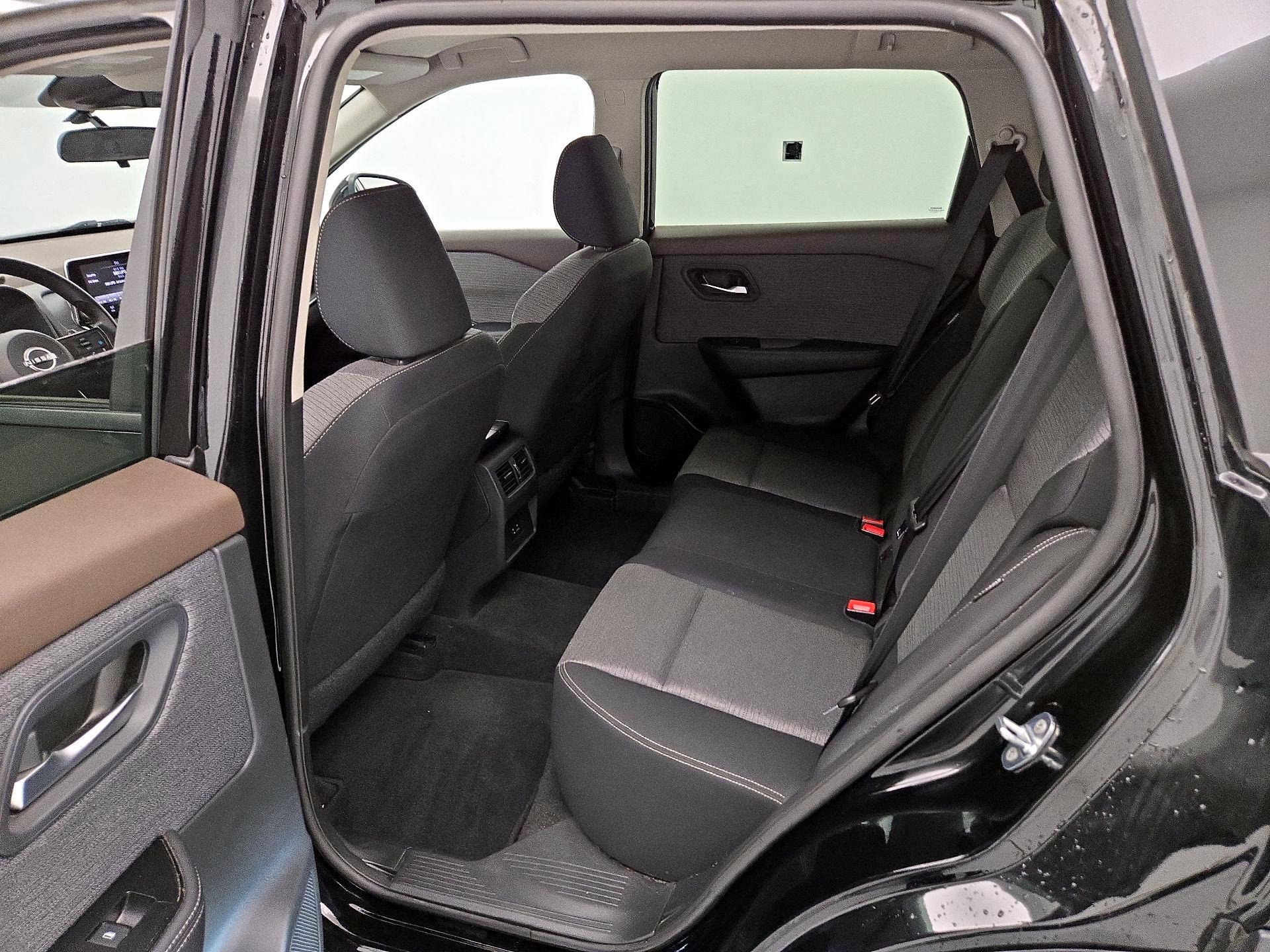 Thumbnail: 2023 Nissan Rogue - 19