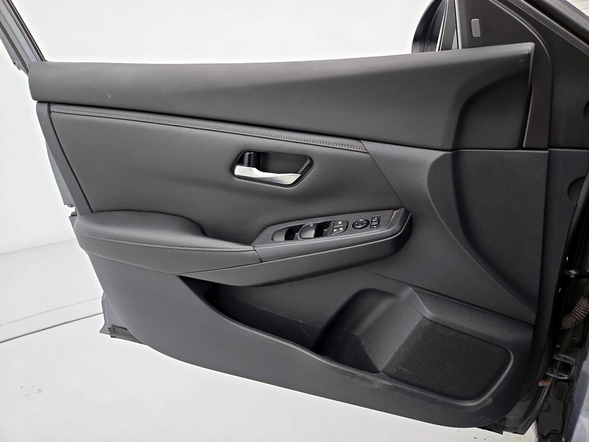 Thumbnail: 2021 Nissan Sentra - 12