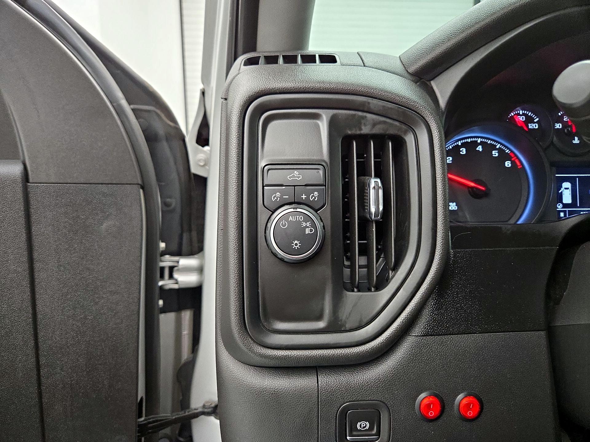 Thumbnail: 2021 Chevrolet Silverado 1500 - 13