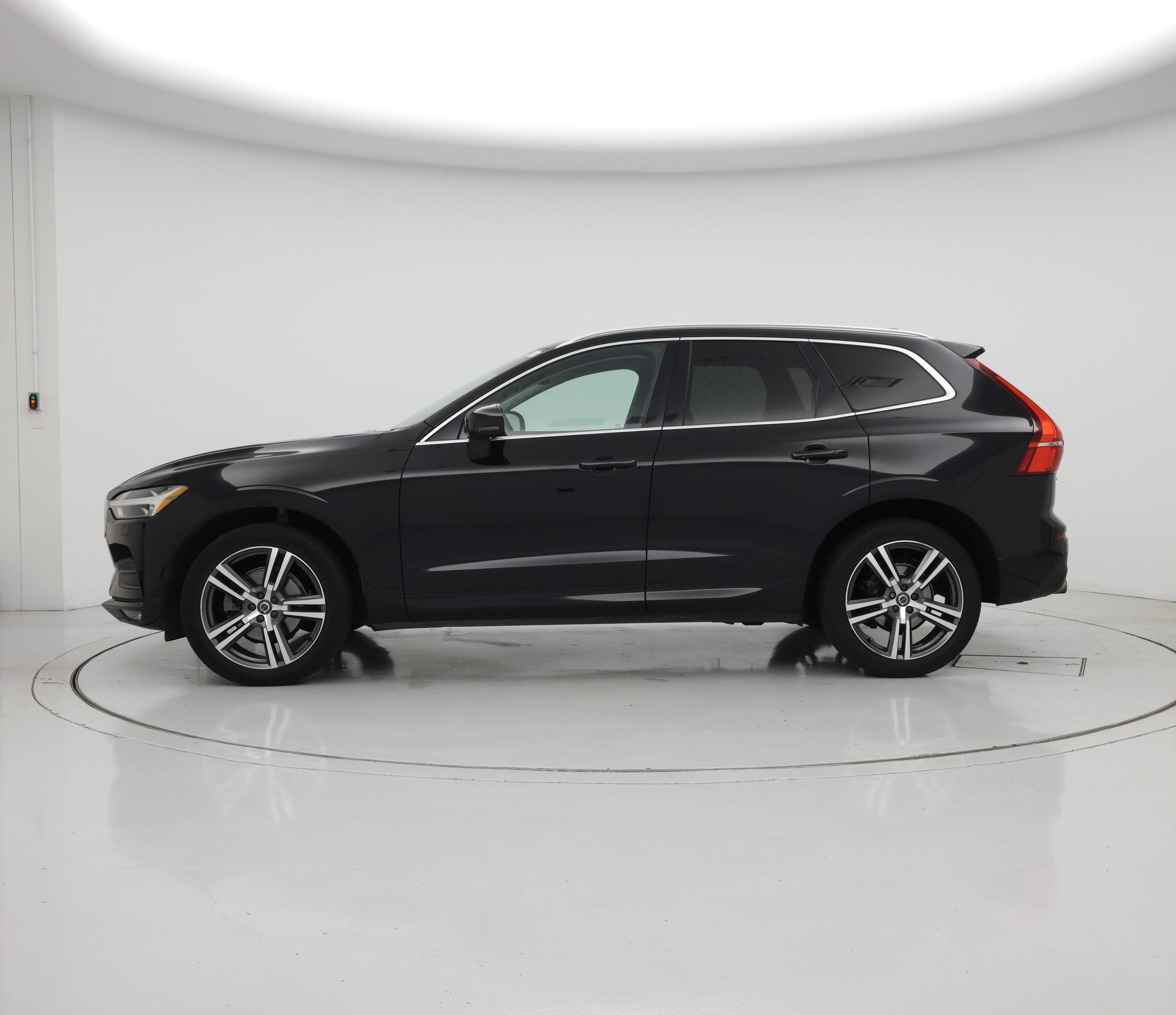 Thumbnail: 2020 Volvo XC60 - 3