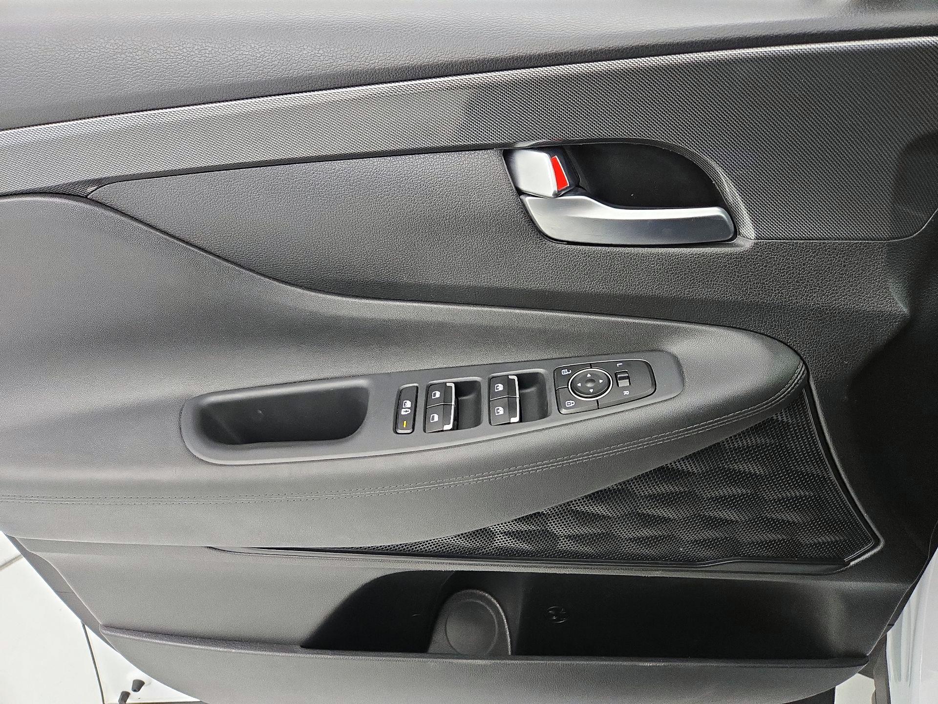 Thumbnail: 2021 Hyundai Santa Fe - 12