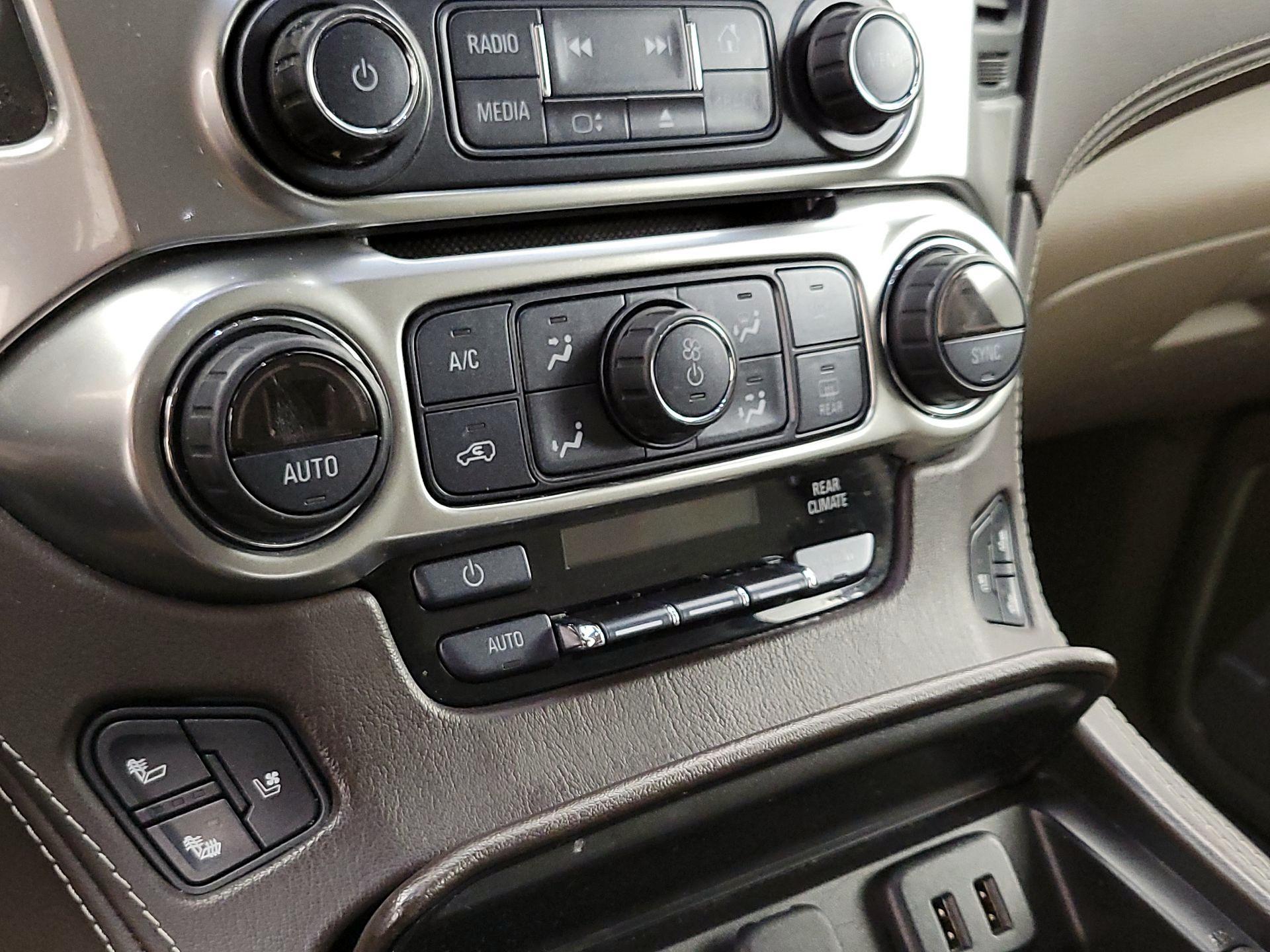 Thumbnail: 2017 Chevrolet Suburban - 16