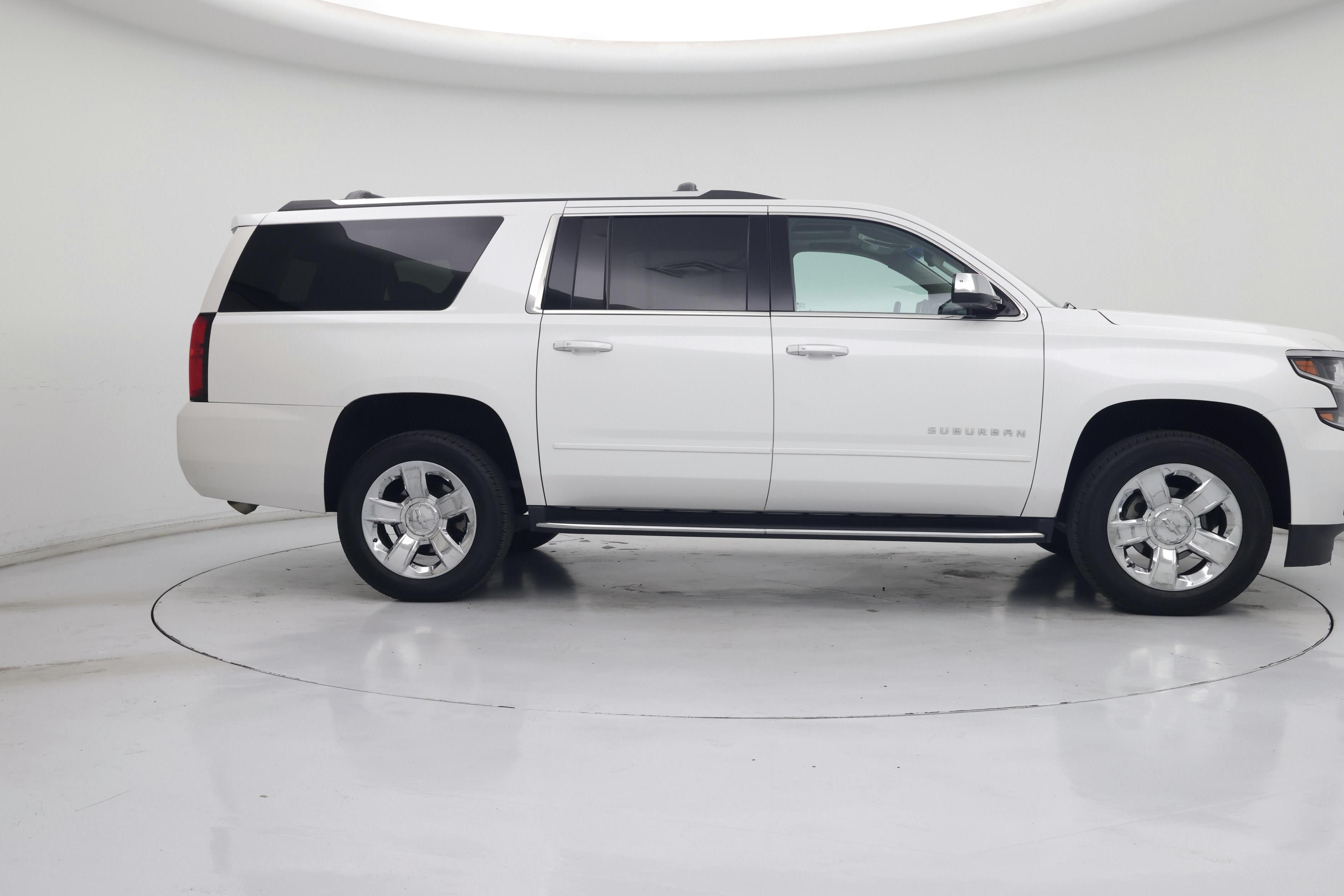 Thumbnail: 2017 Chevrolet Suburban - 7