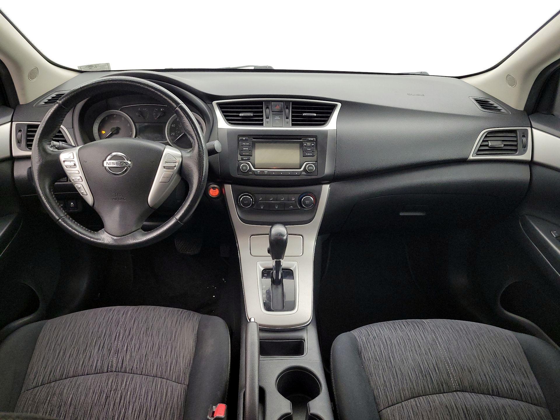 Thumbnail: 2015 Nissan Sentra - 9