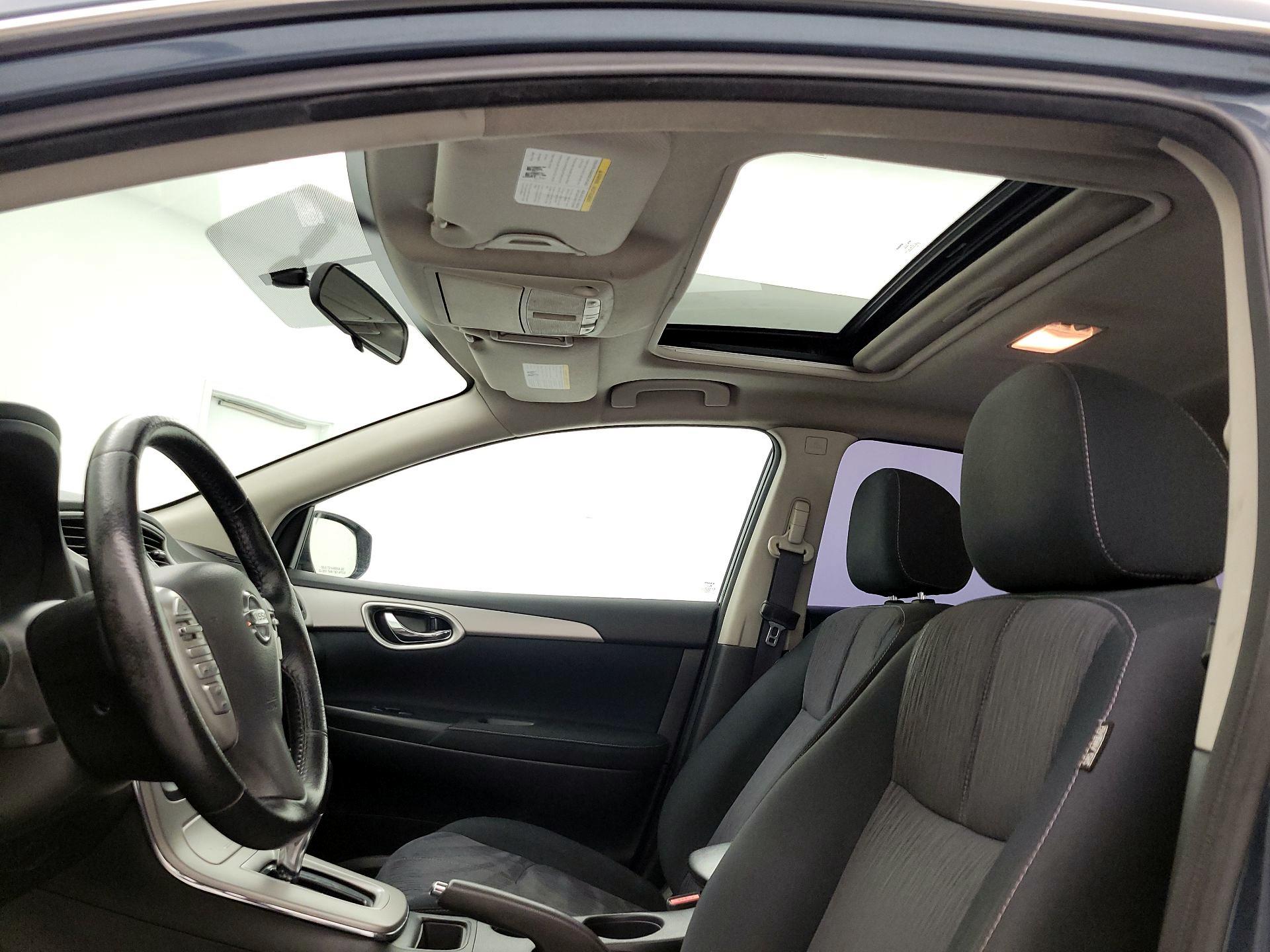 Thumbnail: 2015 Nissan Sentra - 19