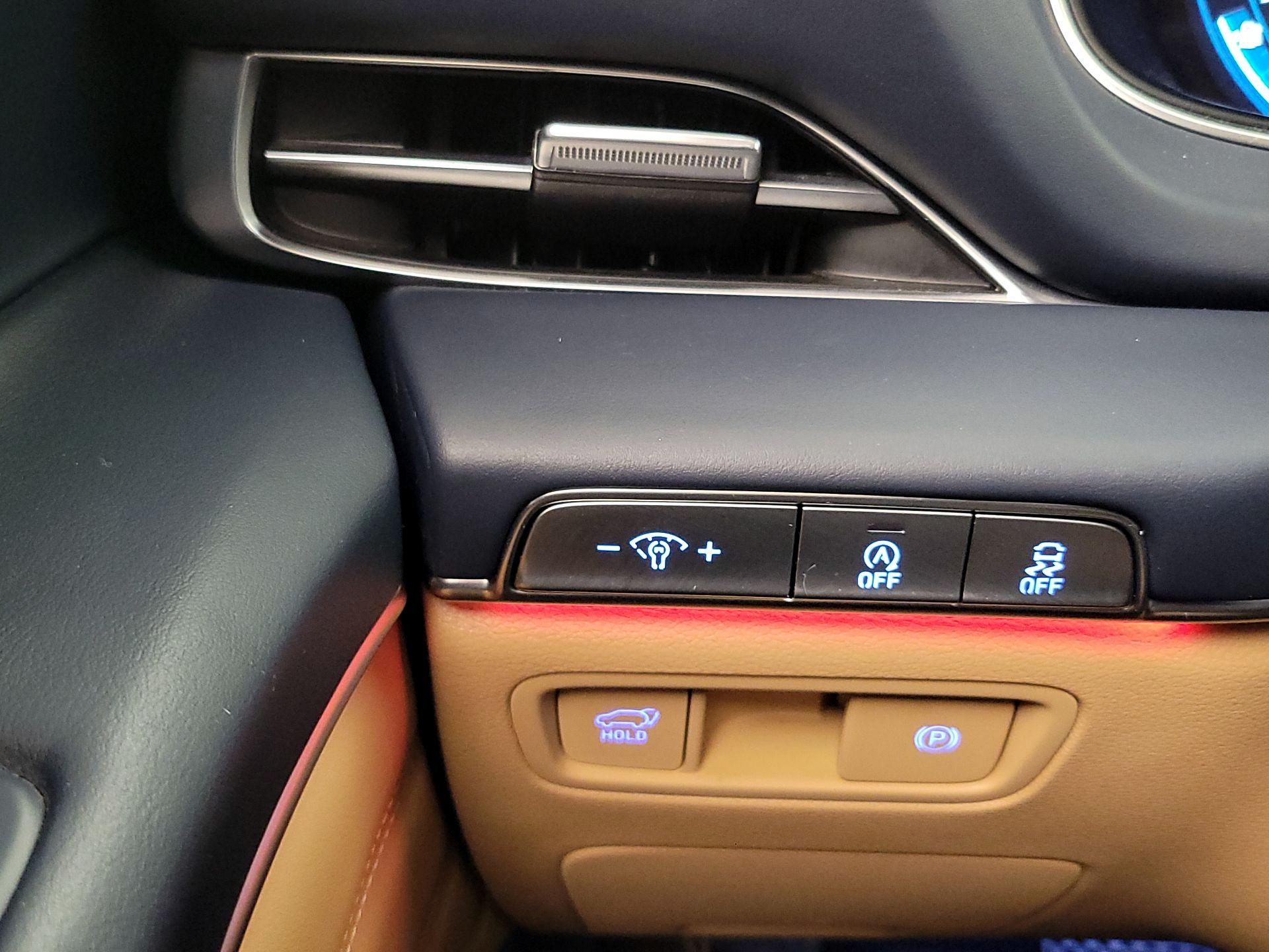 Thumbnail: 2023 Genesis GV80 - 13