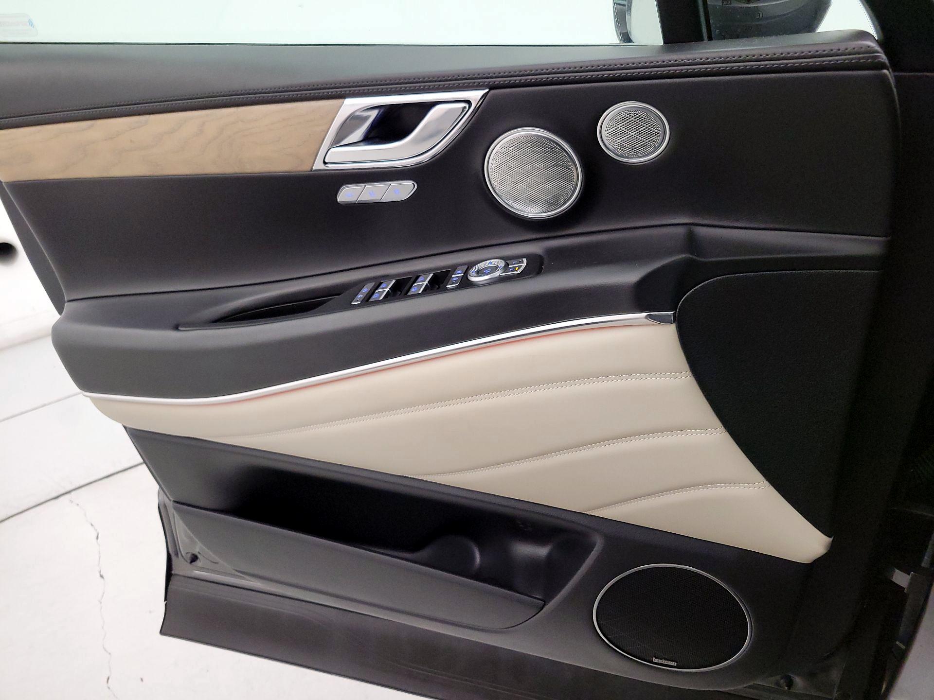 Thumbnail: 2023 Genesis GV80 - 12