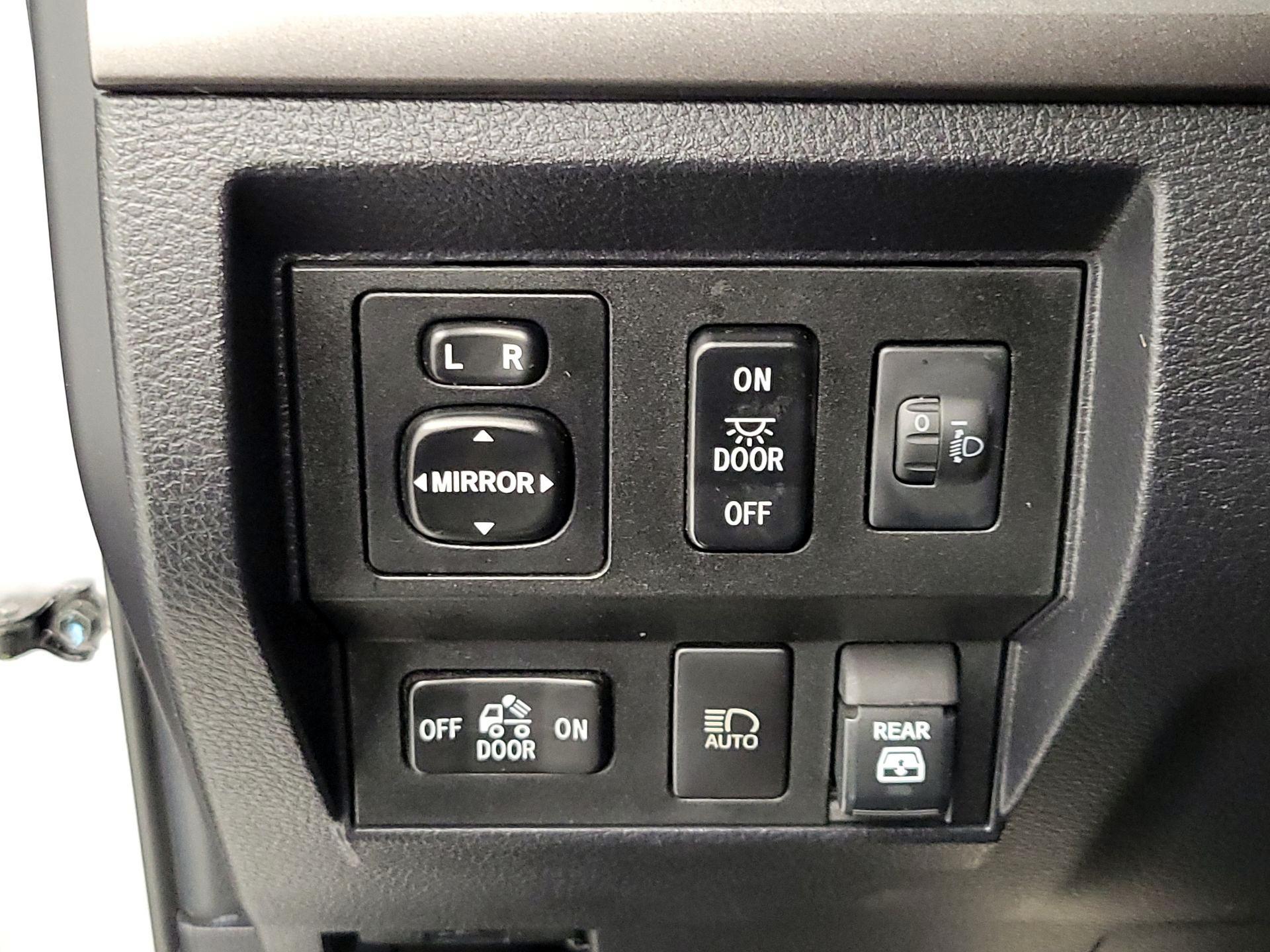 Thumbnail: 2021 Toyota Tundra - 13