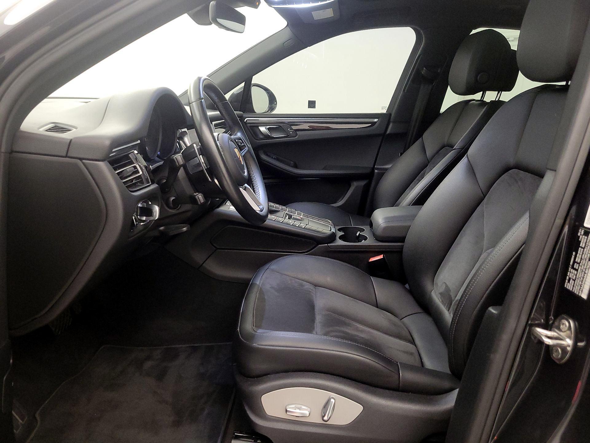 Thumbnail: 2021 Porsche Macan - 11