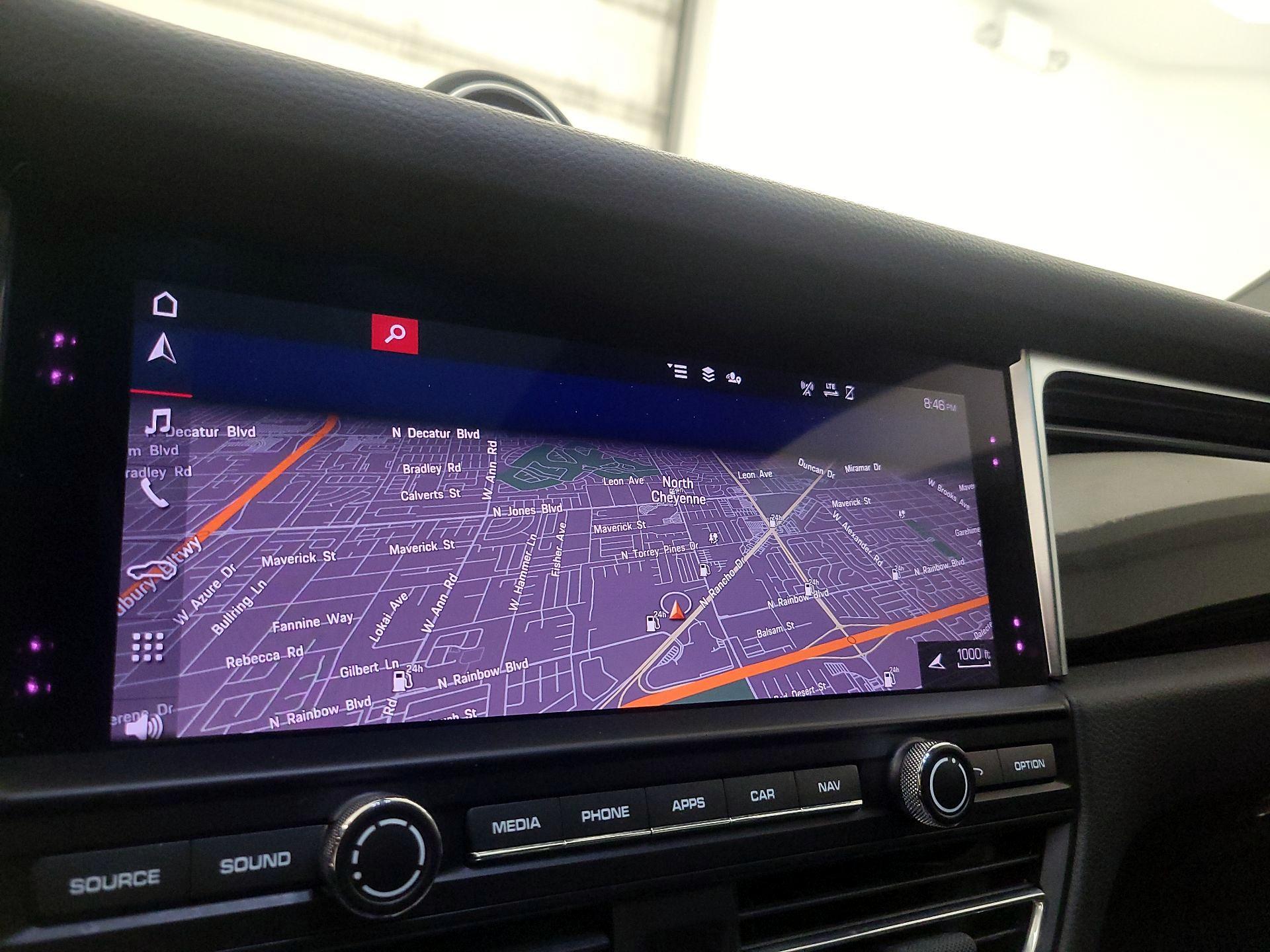 Thumbnail: 2021 Porsche Macan - 14