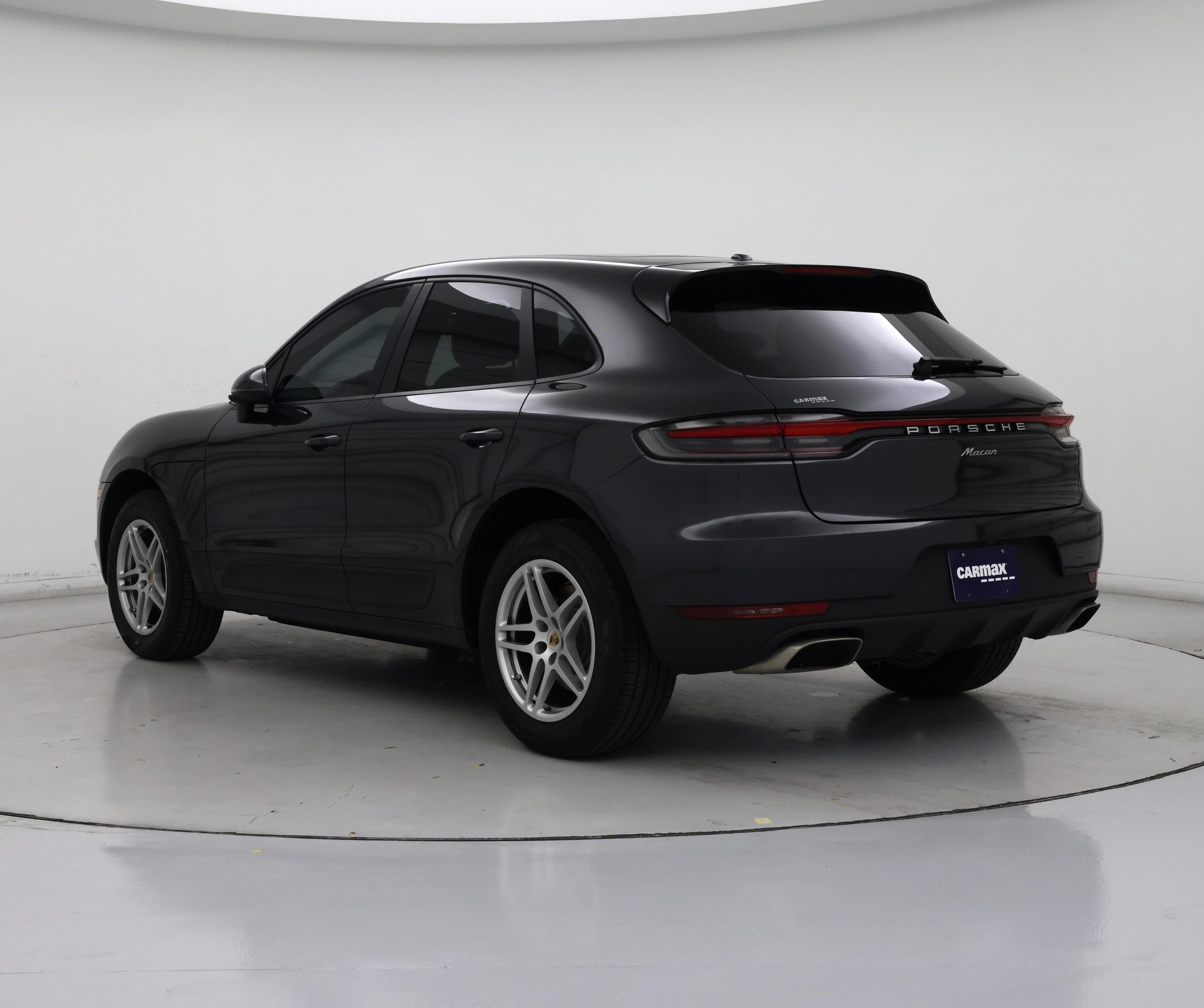 Thumbnail: 2021 Porsche Macan - 2