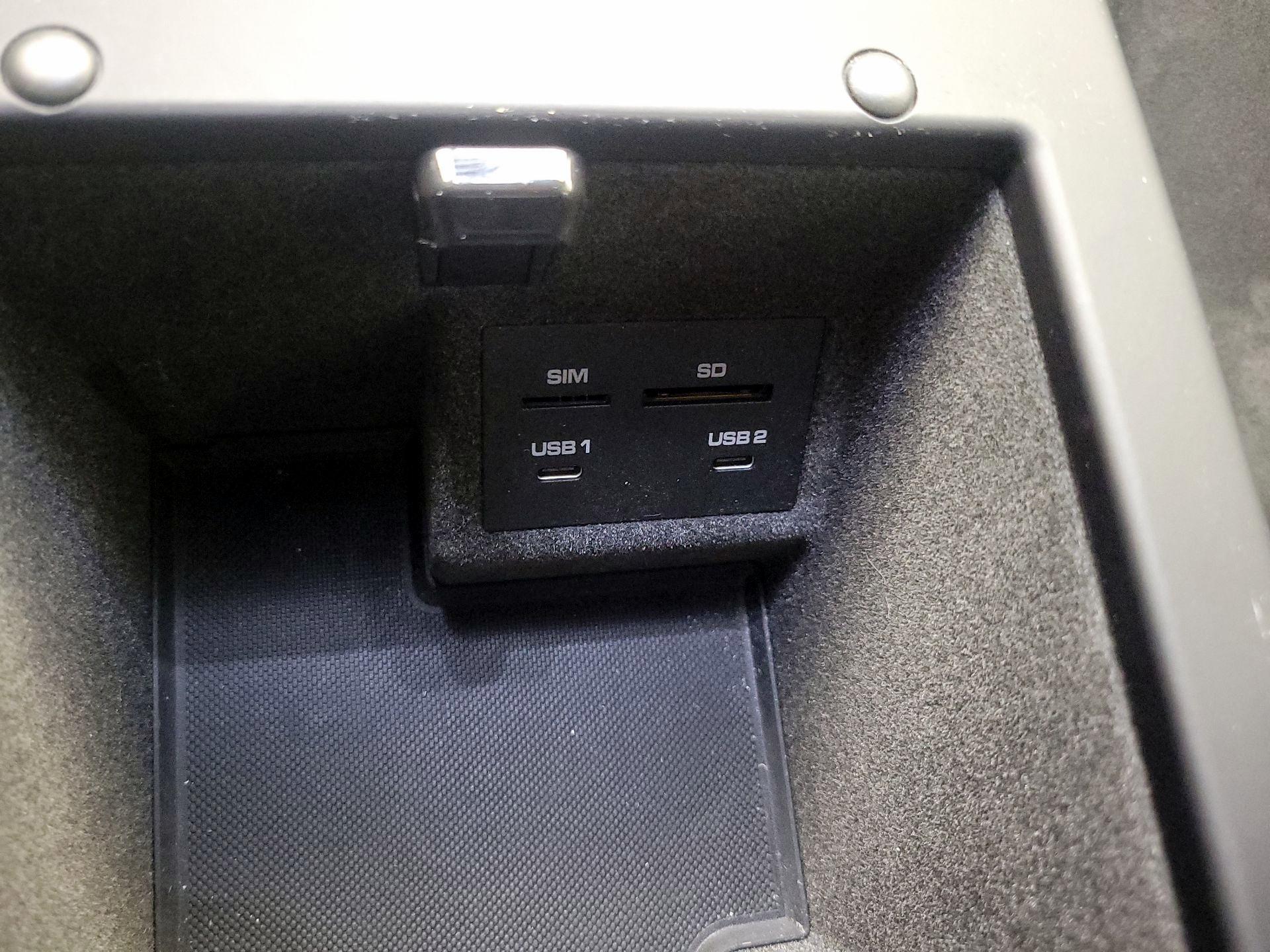 Thumbnail: 2021 Porsche Macan - 19