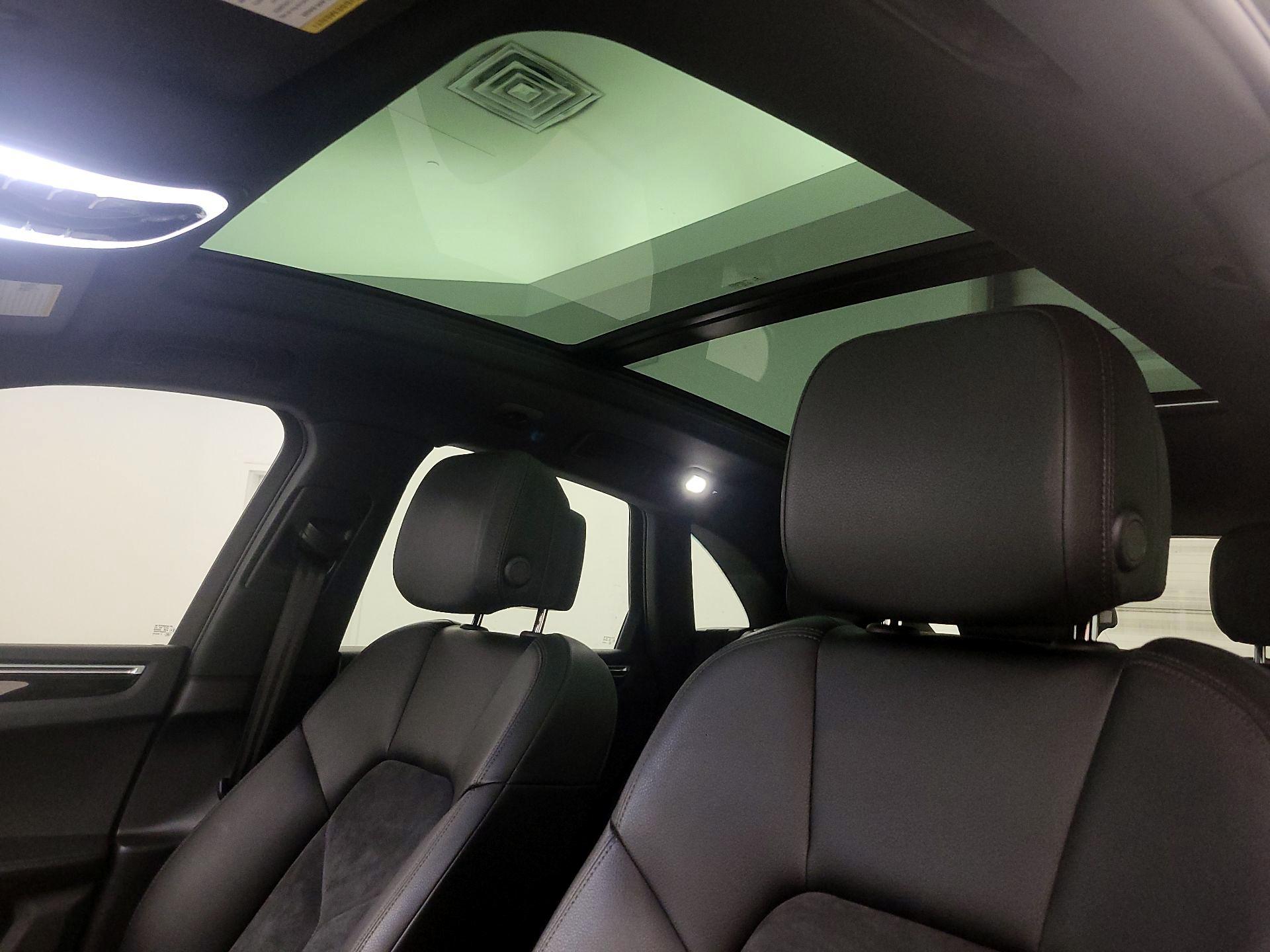 Thumbnail: 2021 Porsche Macan - 20