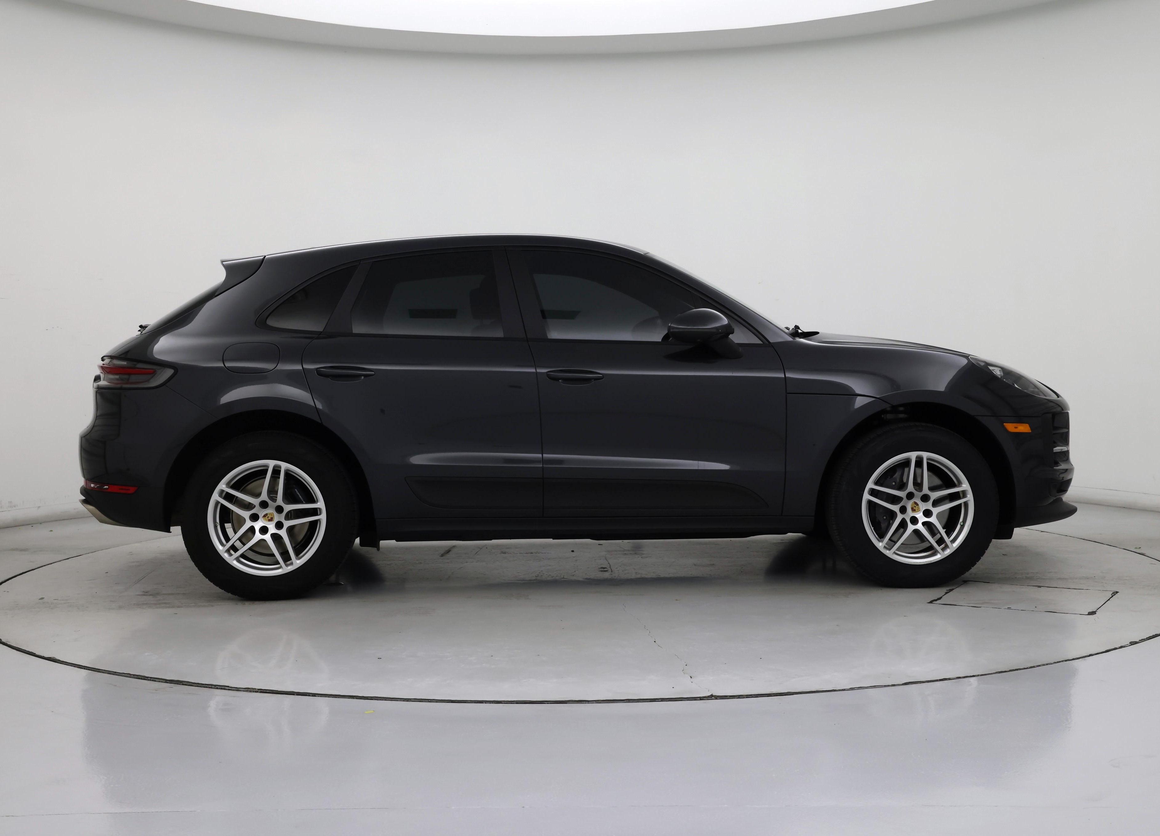 Thumbnail: 2021 Porsche Macan - 7