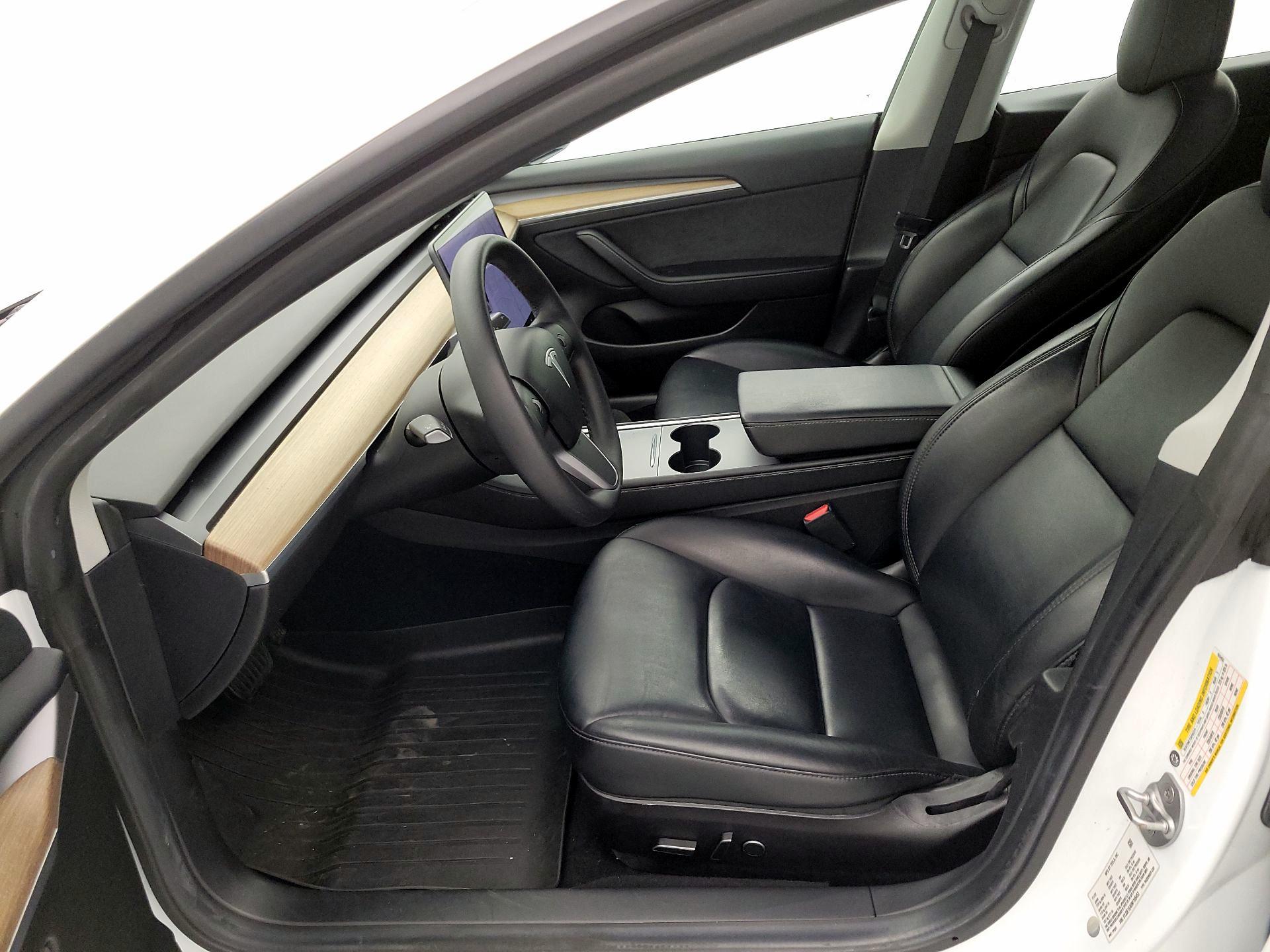 Thumbnail: 2022 Tesla Model 3 - 11