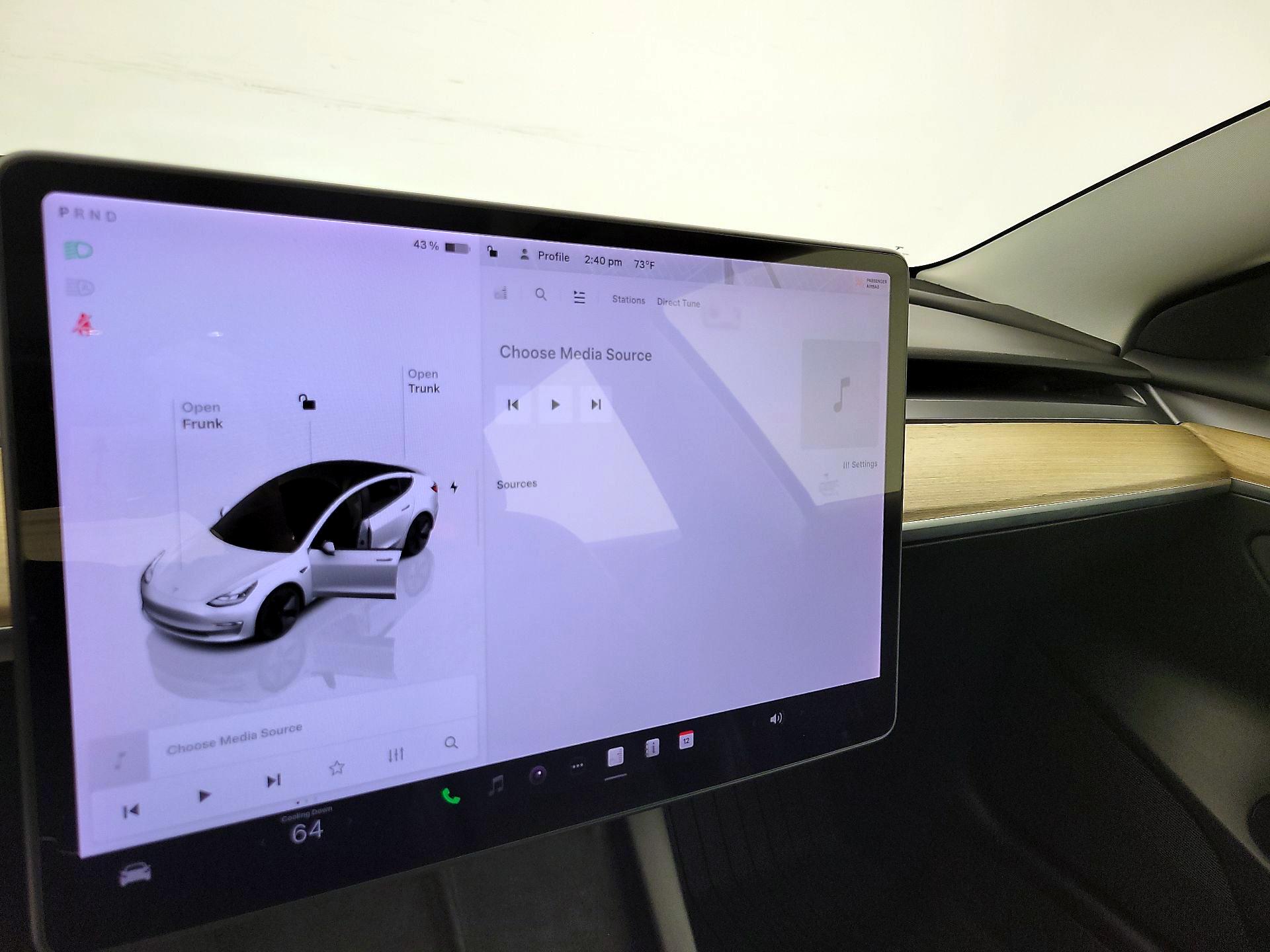 Thumbnail: 2022 Tesla Model 3 - 15