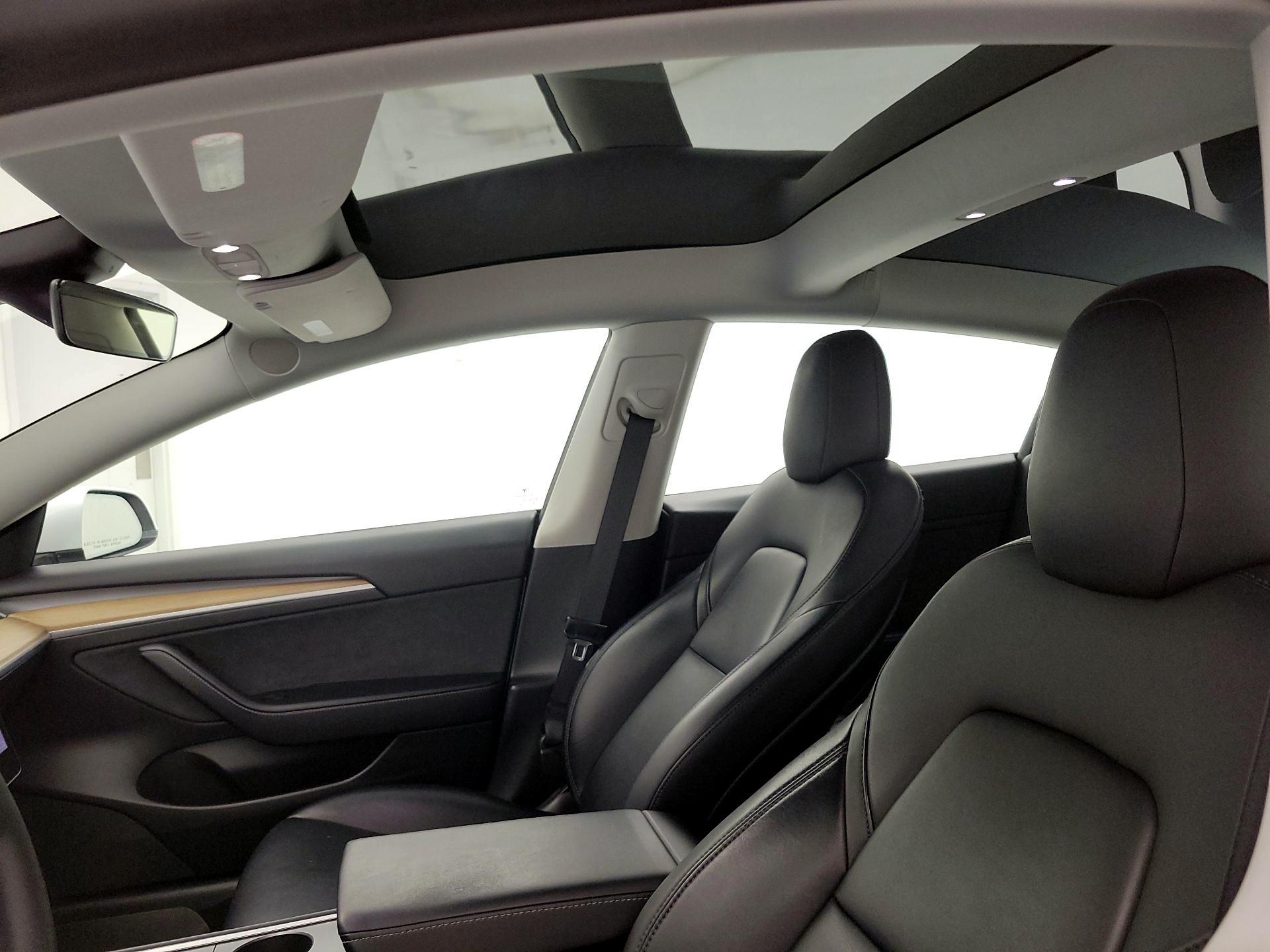 Thumbnail: 2022 Tesla Model 3 - 18