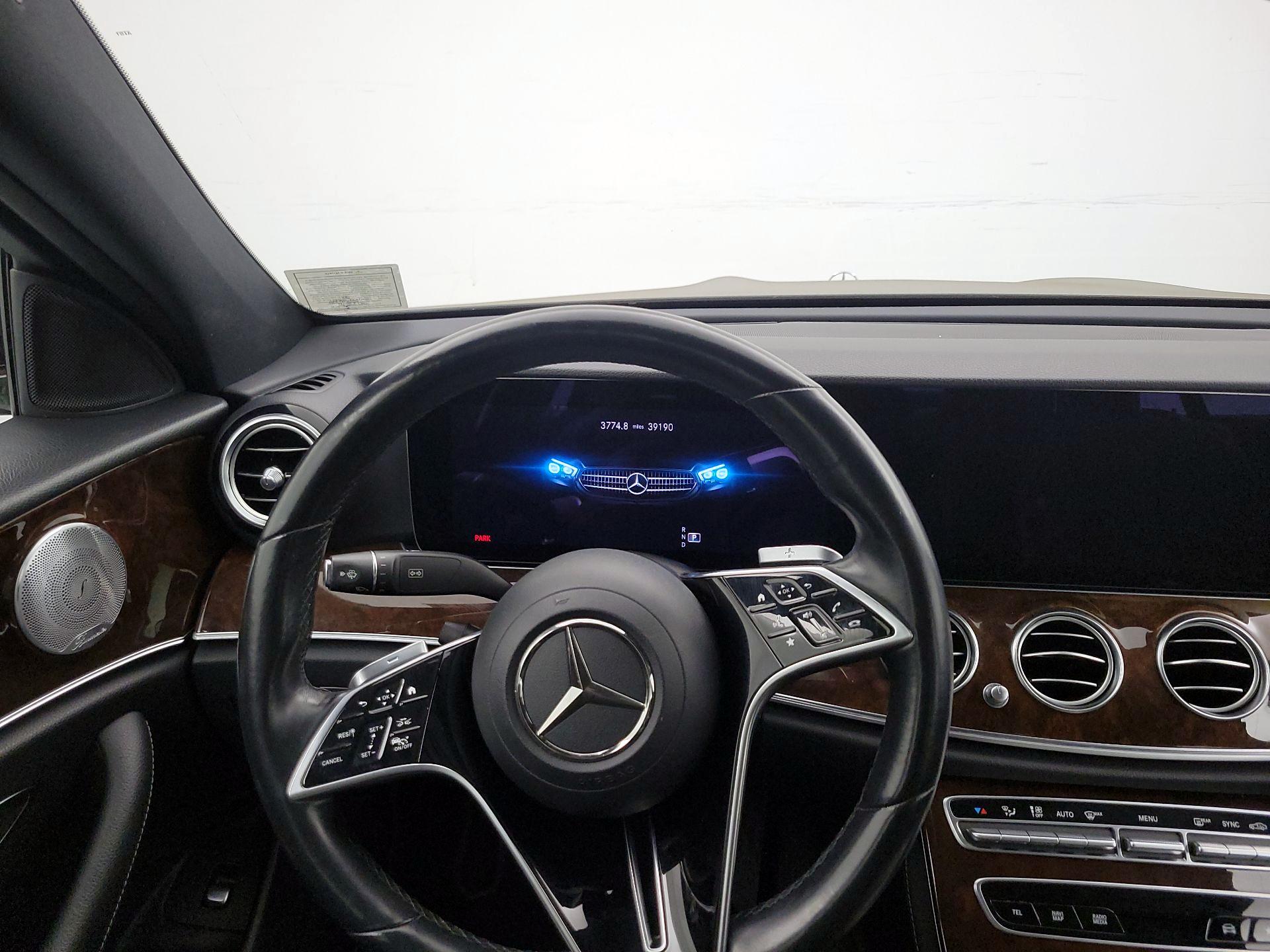 Thumbnail: 2021 Mercedes-Benz E-Class - 10