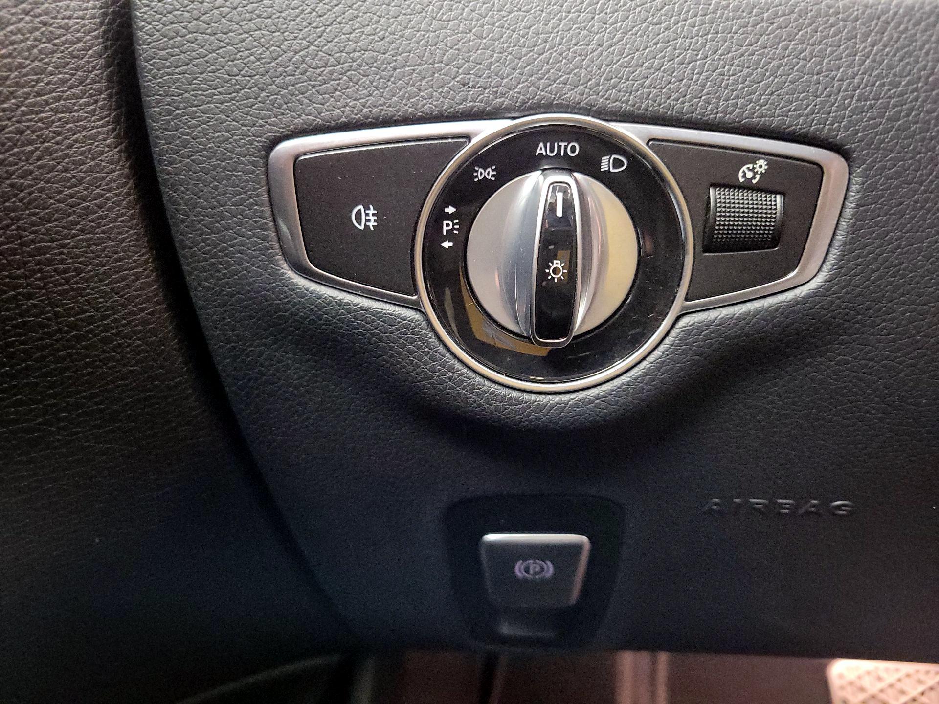 Thumbnail: 2021 Mercedes-Benz E-Class - 13