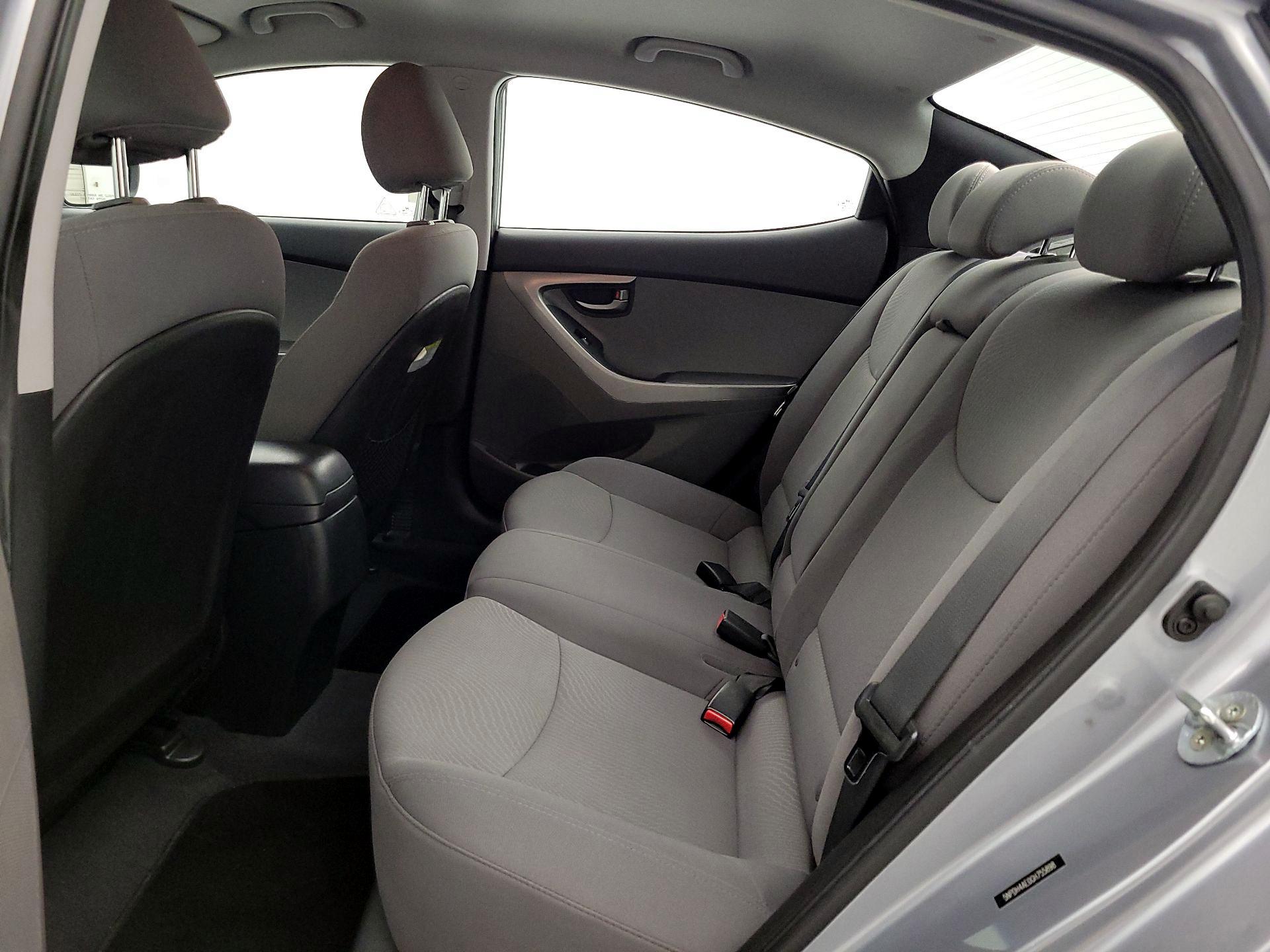 Thumbnail: 2016 Hyundai Elantra - 18