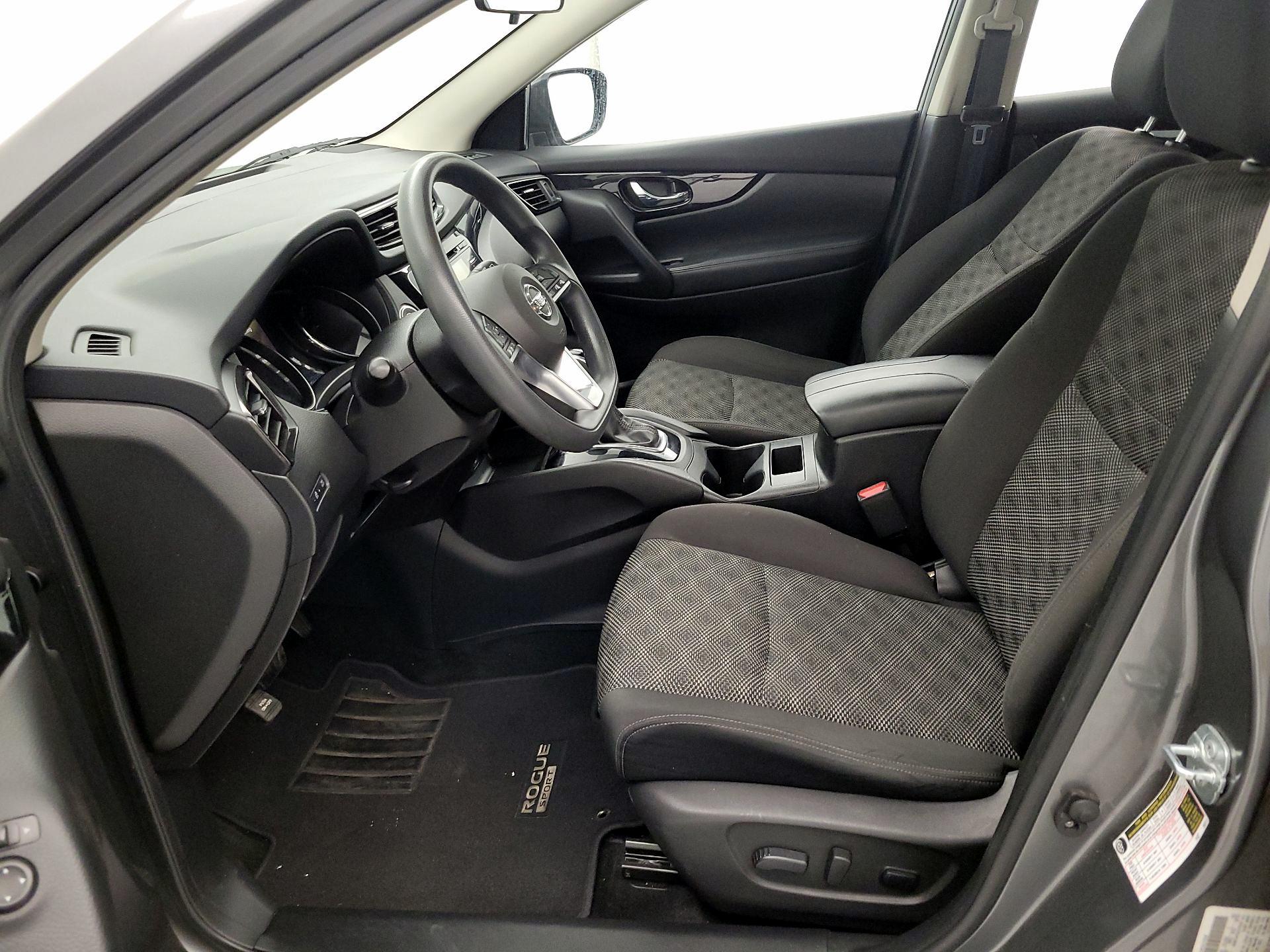 Thumbnail: 2018 Nissan Rogue Sport - 11