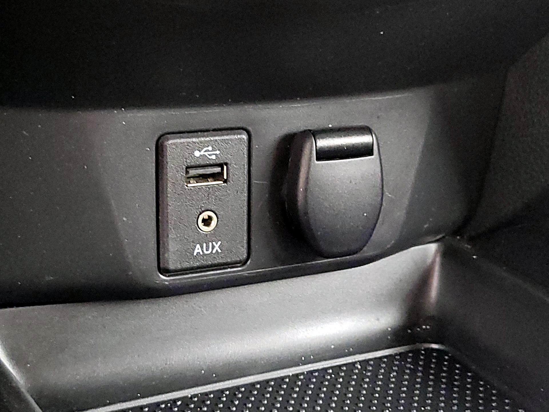 Thumbnail: 2018 Nissan Rogue Sport - 18