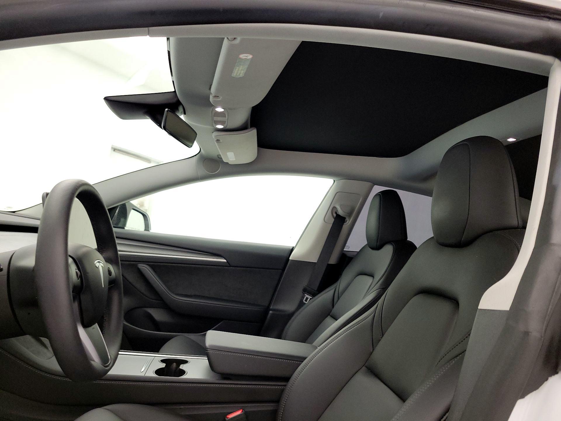 Thumbnail: 2023 Tesla Model 3 - 19