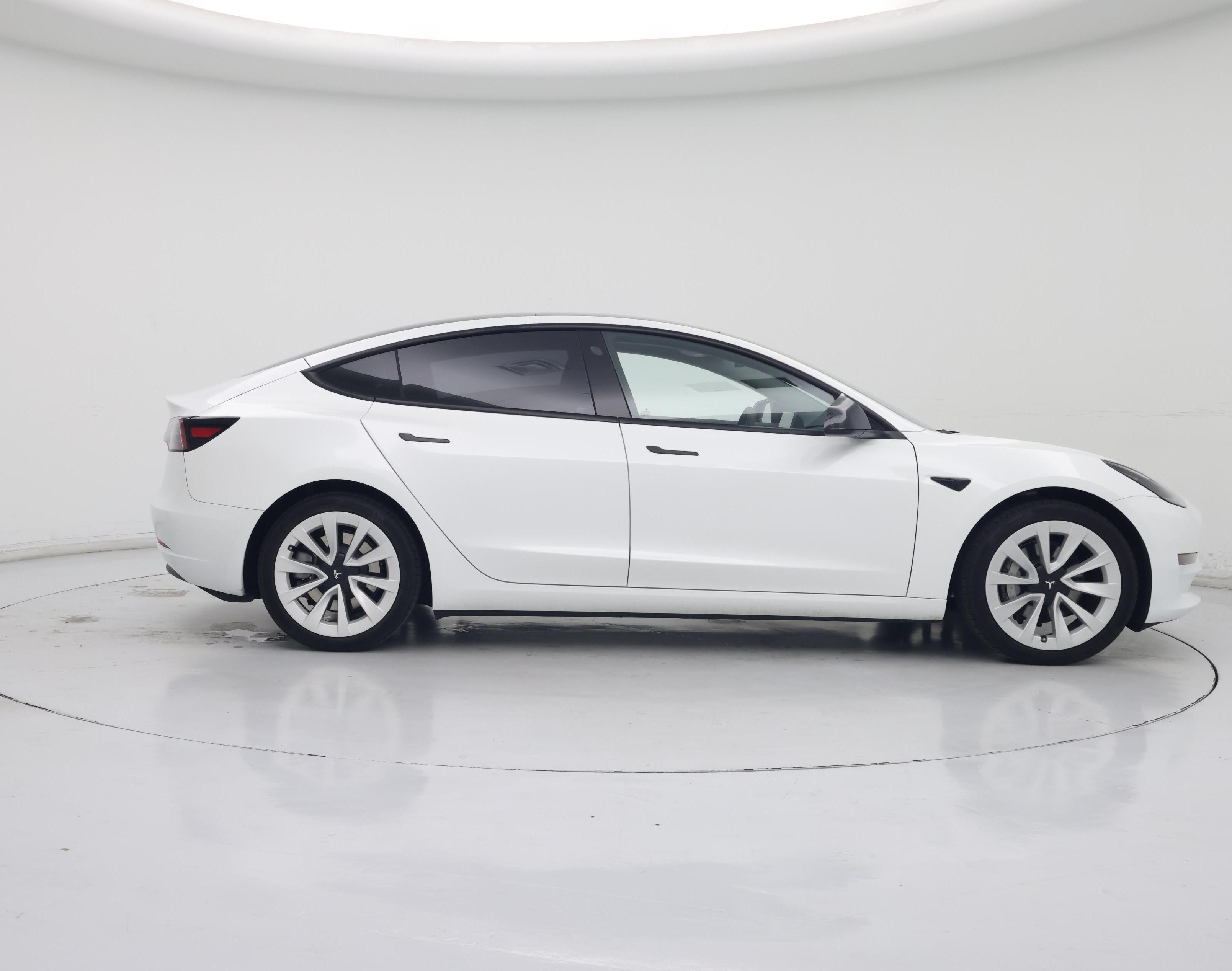 Thumbnail: 2023 Tesla Model 3 - 7