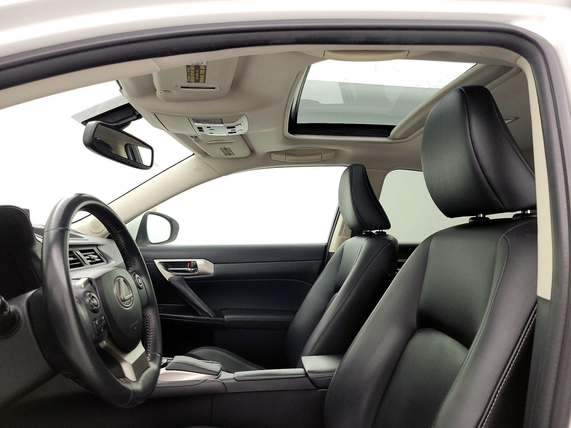 Thumbnail: 2014 Lexus CT - 20