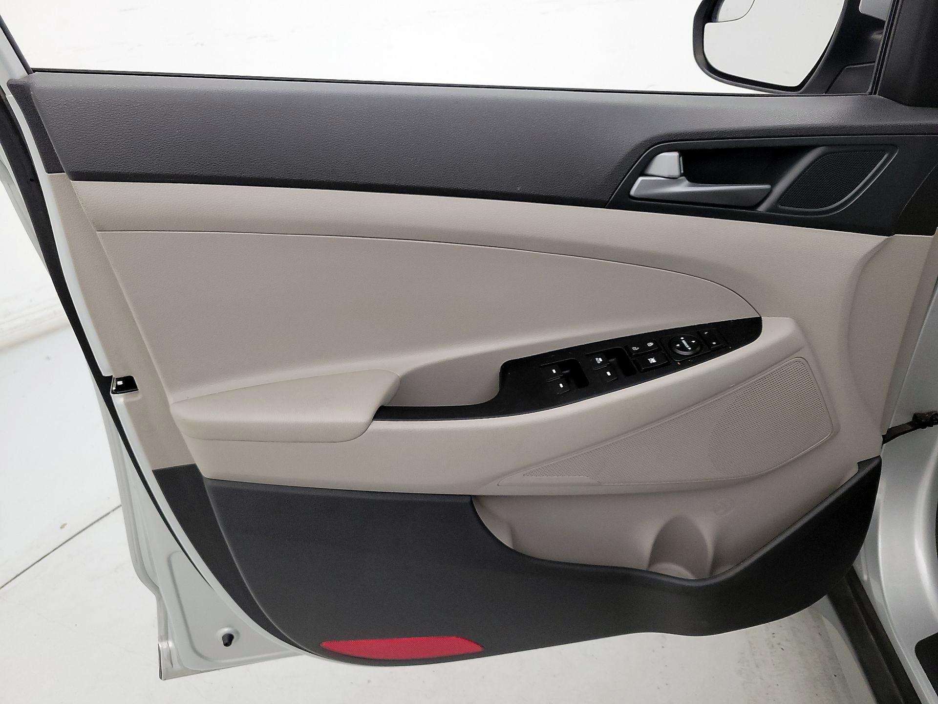 Thumbnail: 2017 Hyundai Tucson - 12