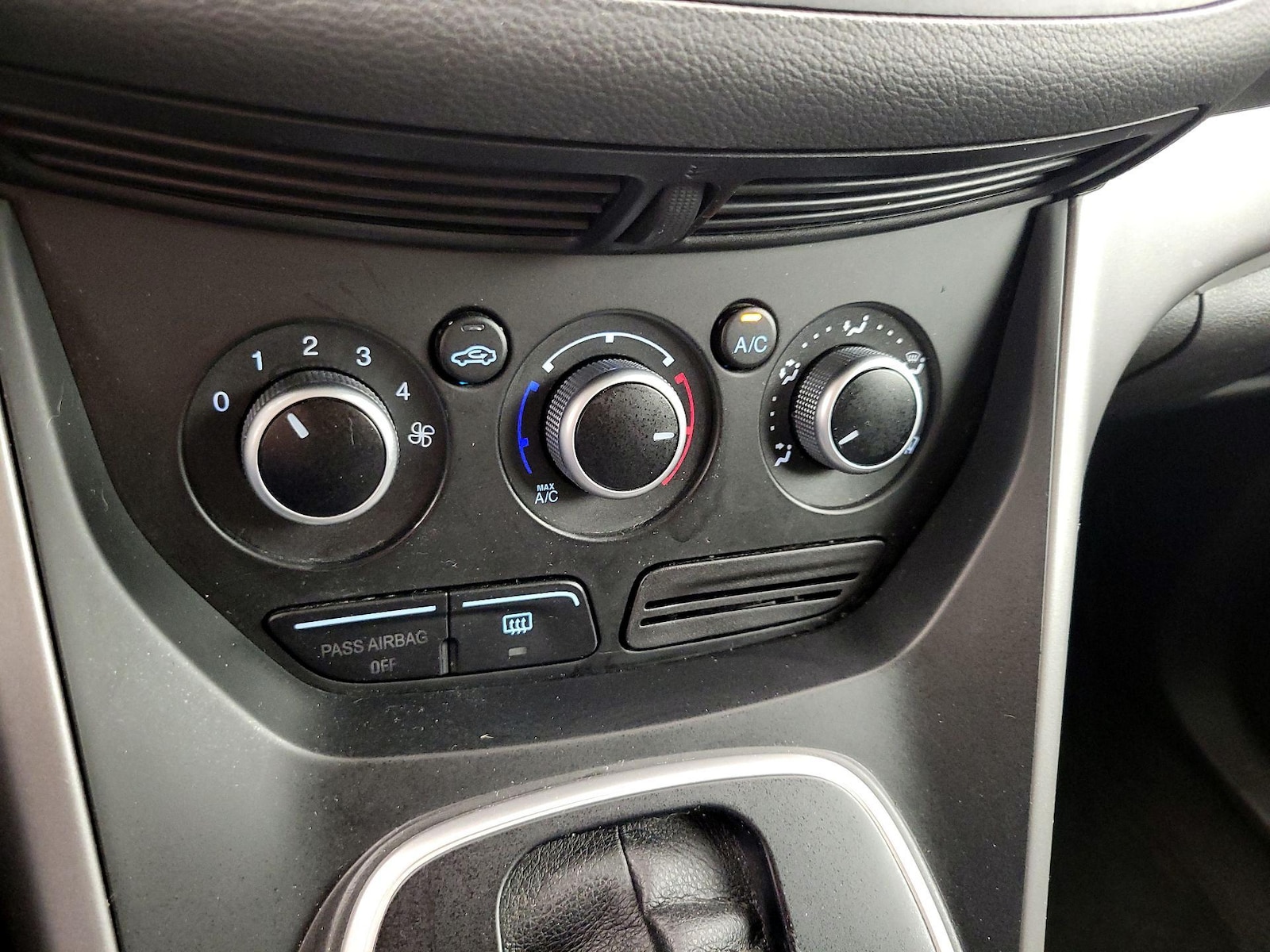 2014 Ford Escape SE - Photo 17