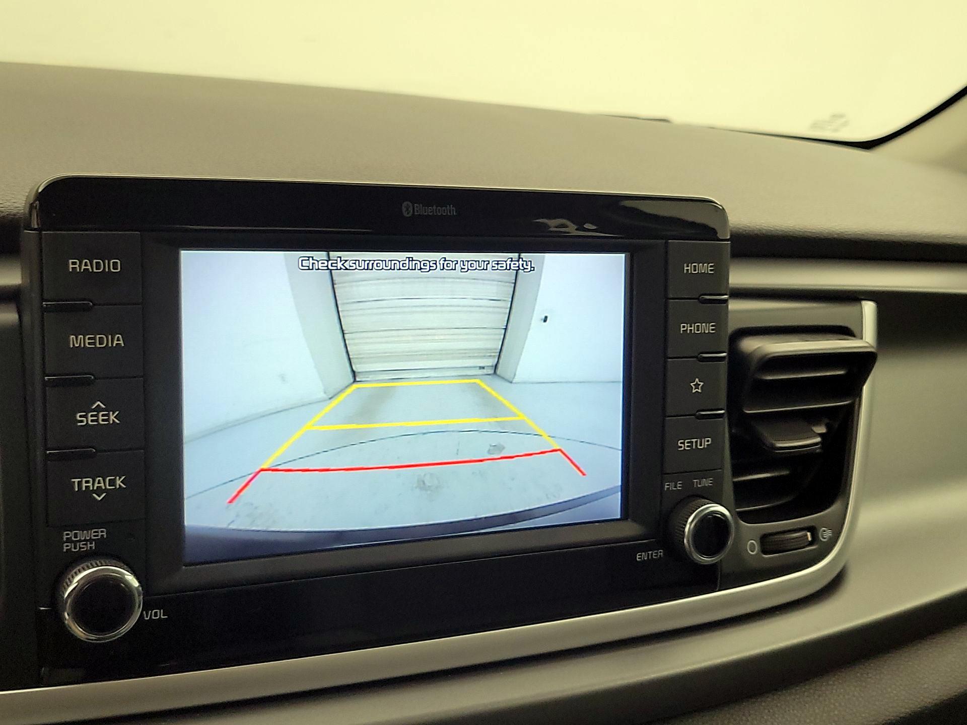 Thumbnail: 2019 Kia Rio - 14