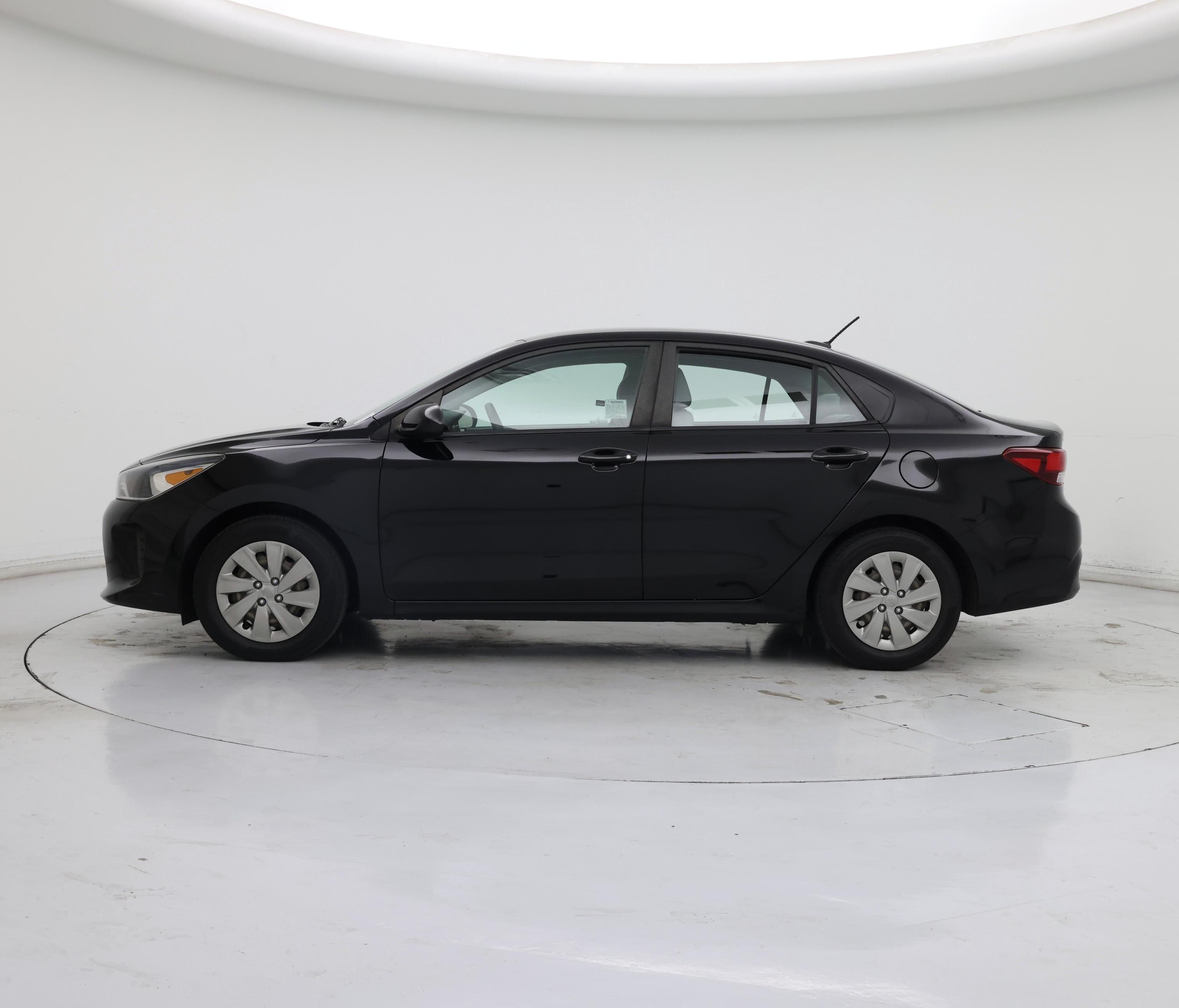 Thumbnail: 2019 Kia Rio - 3