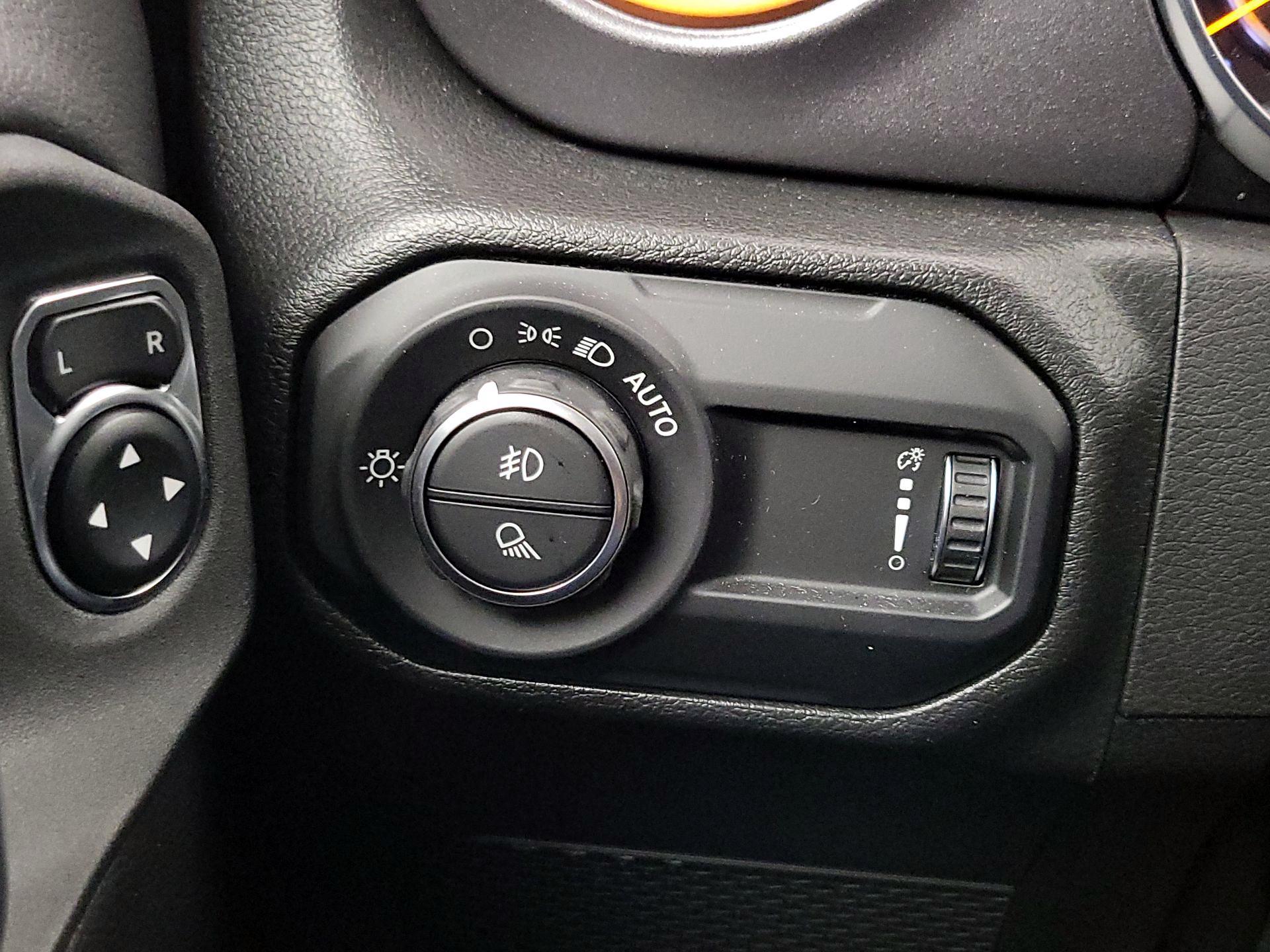 Thumbnail: 2023 Jeep Gladiator - 13