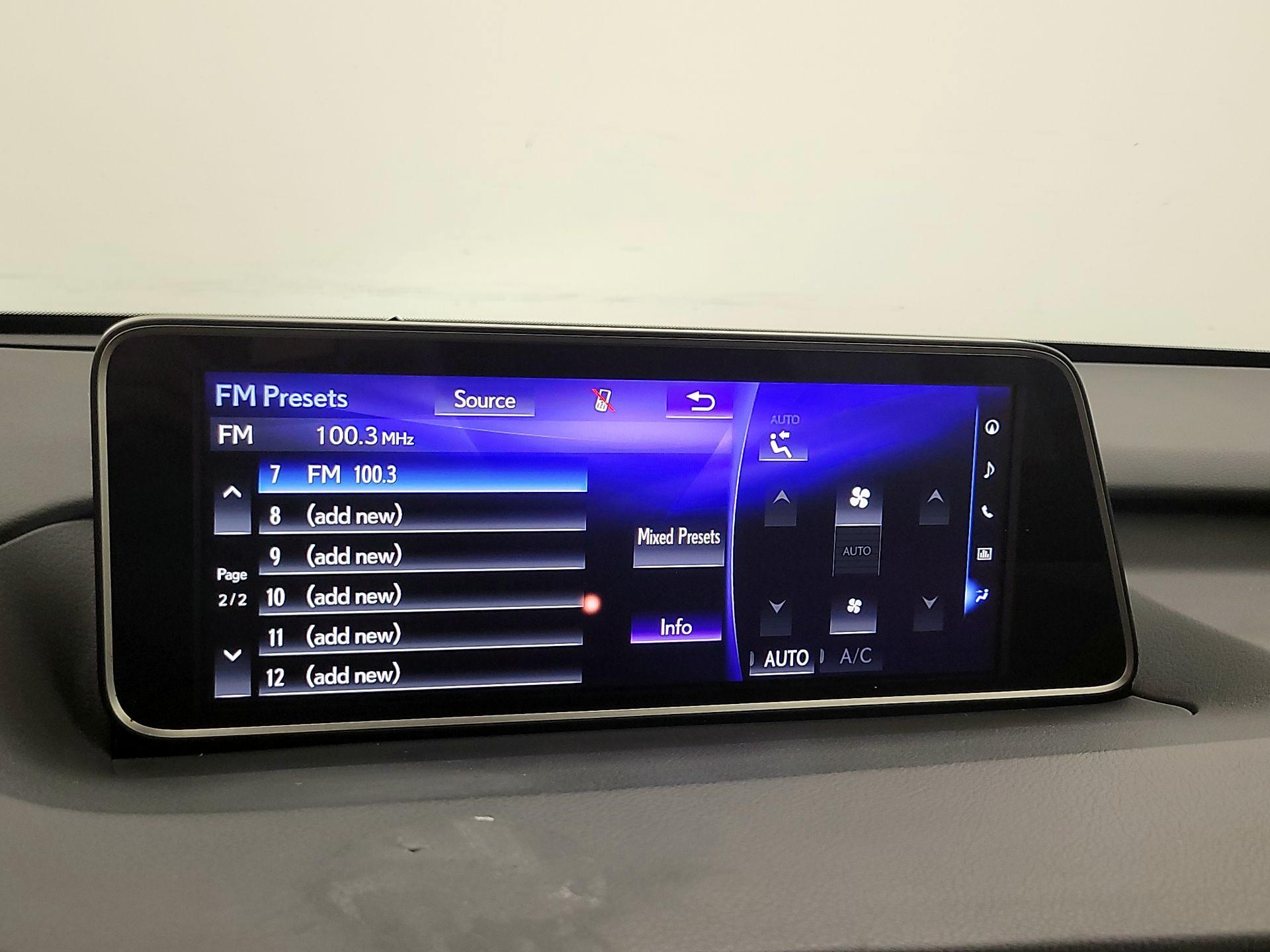 Thumbnail: 2019 Lexus RX - 16