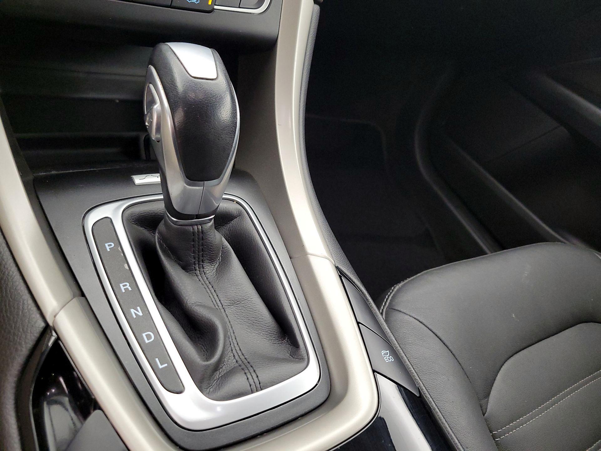 Thumbnail: 2016 Ford Fusion - 17