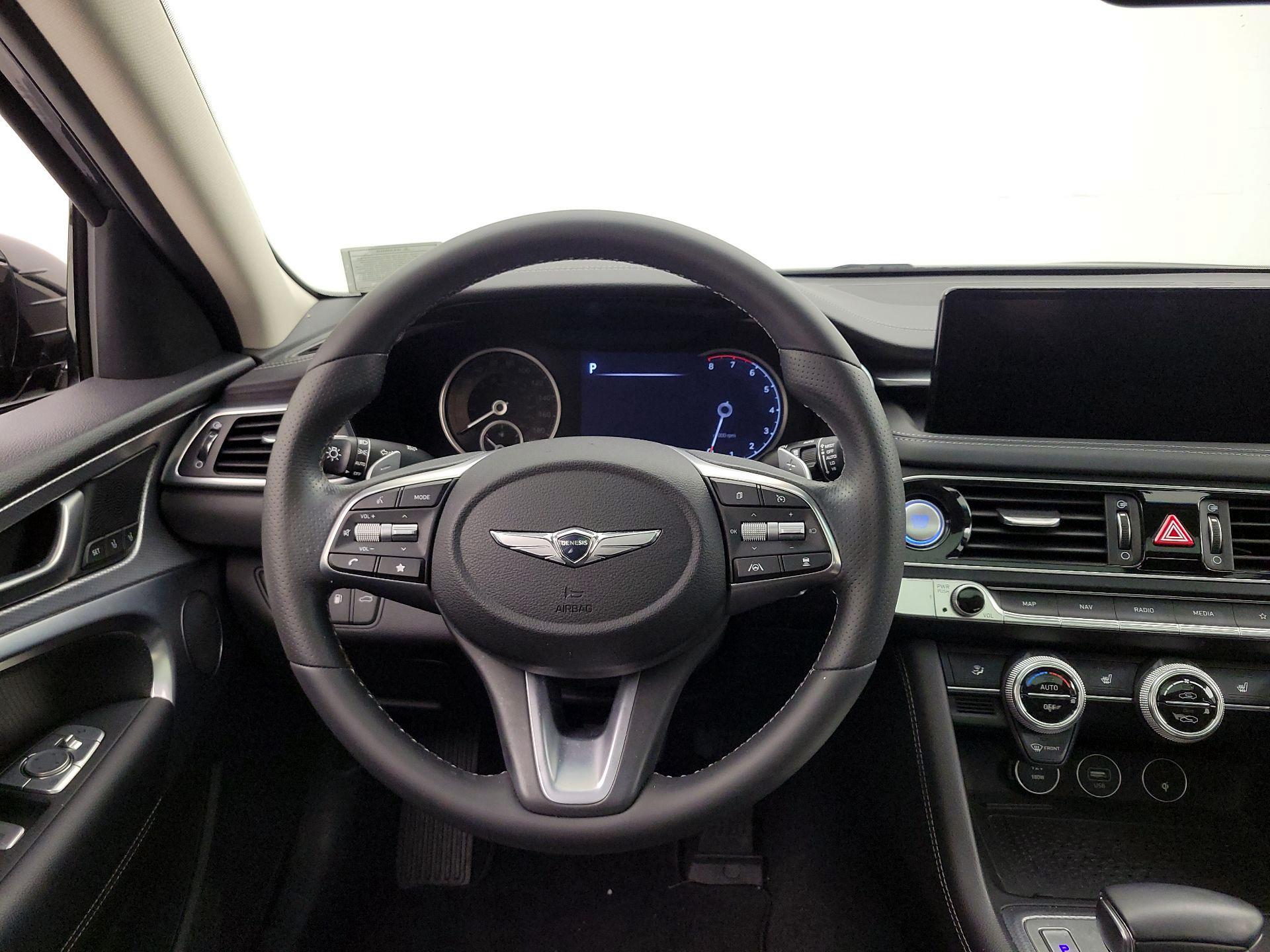 Thumbnail: 2022 Genesis G70 - 10