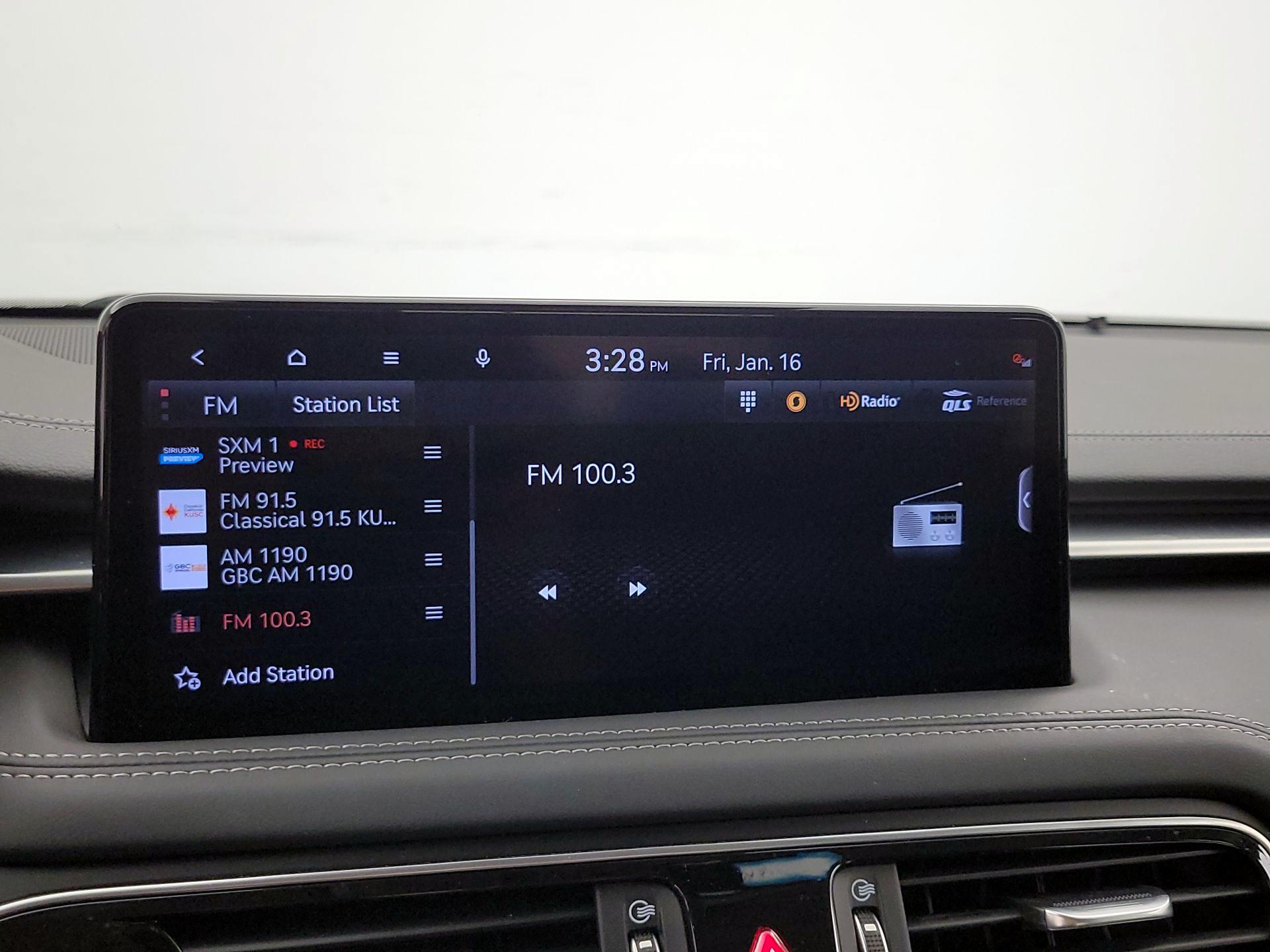 Thumbnail: 2022 Genesis G70 - 16