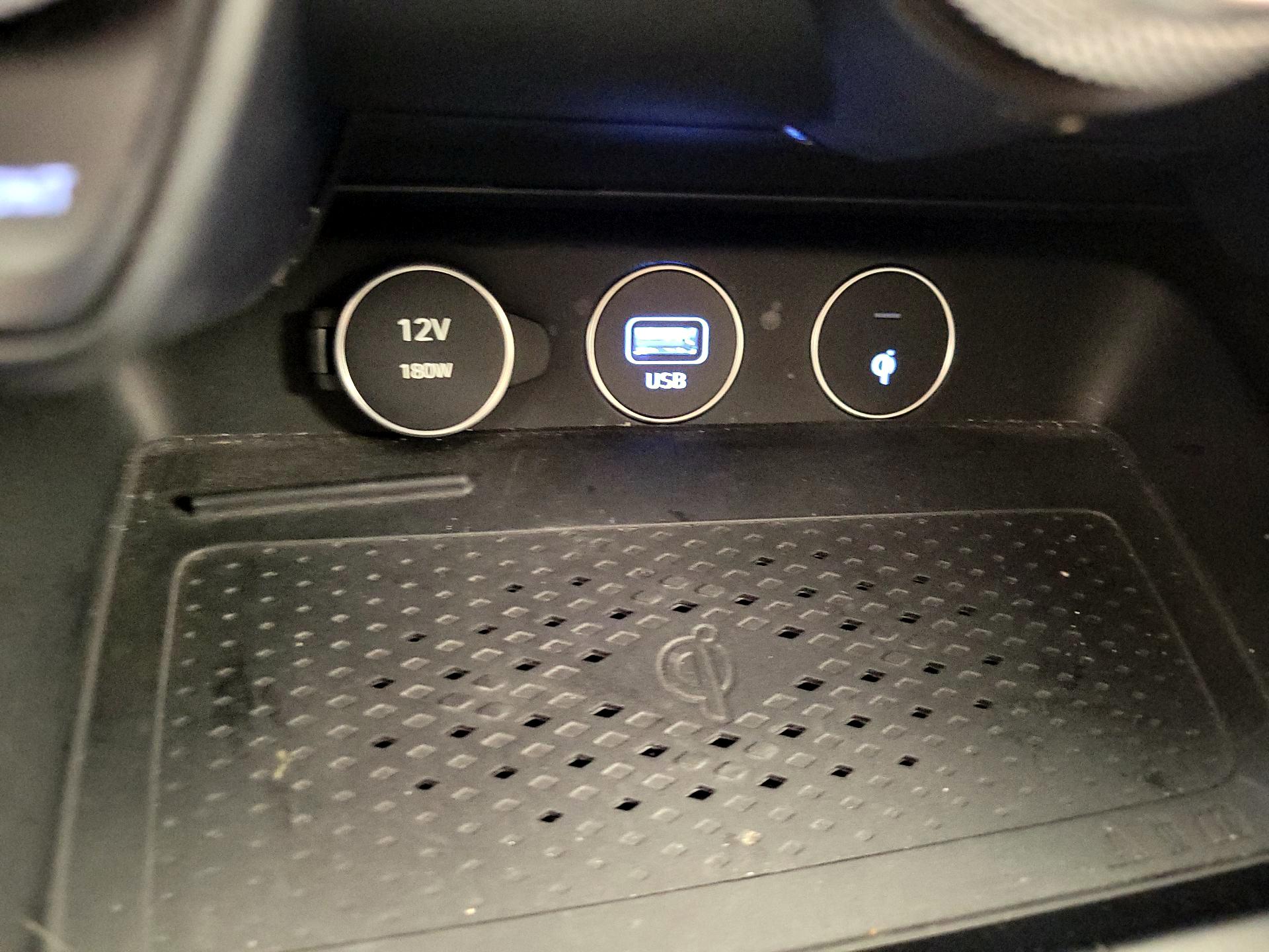 Thumbnail: 2022 Genesis G70 - 19