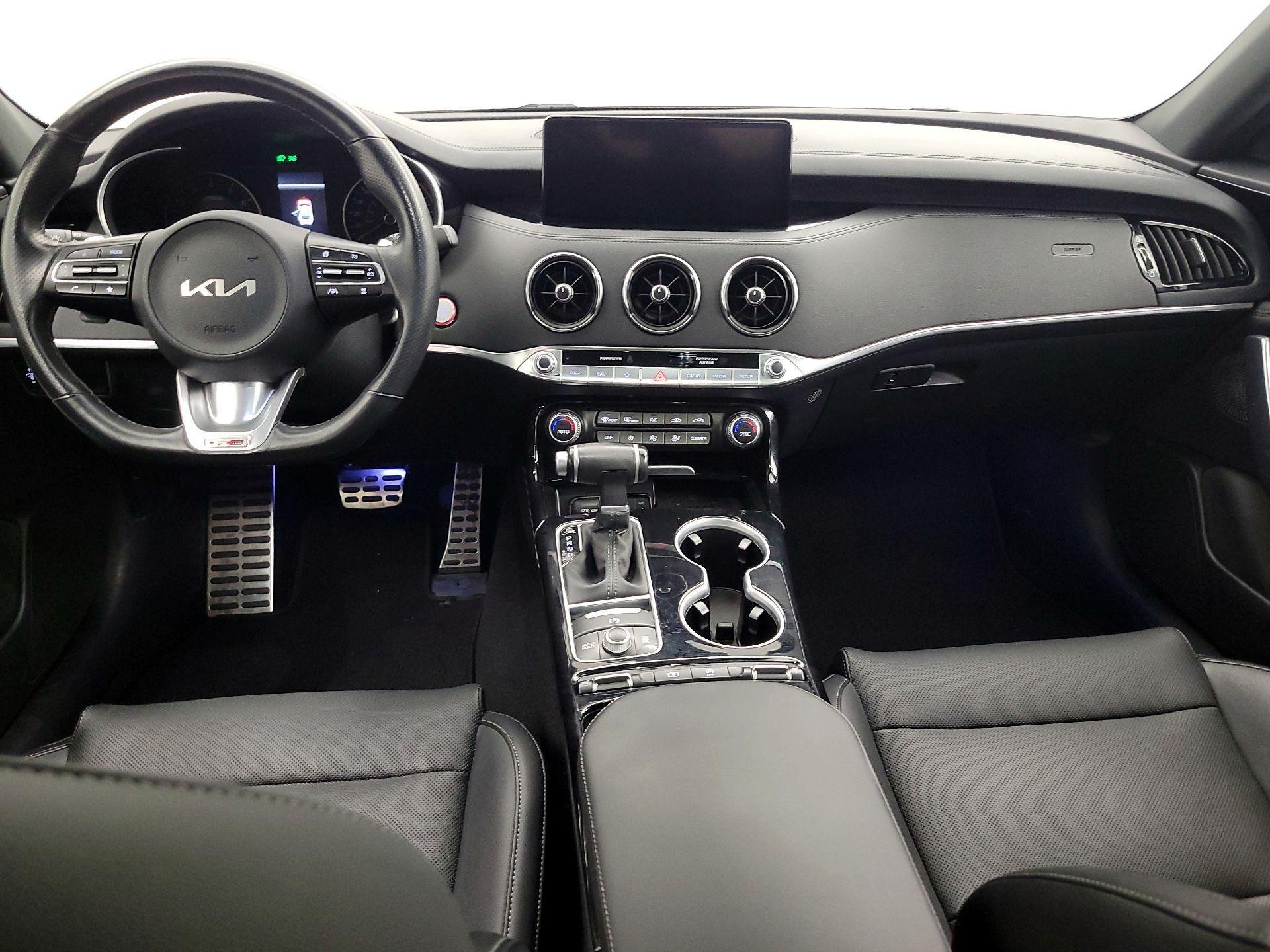 Thumbnail: 2022 Kia Stinger - 9