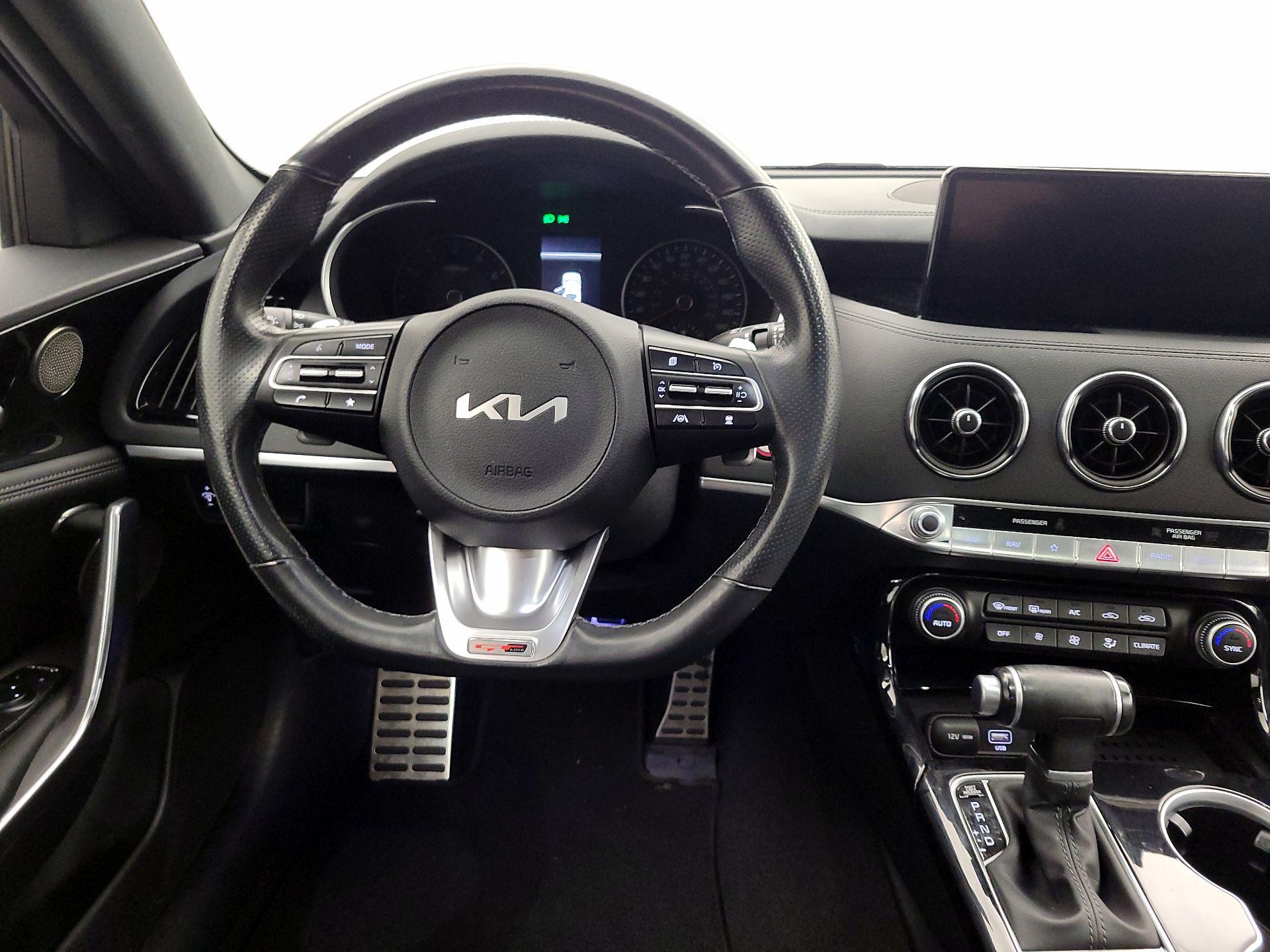 Thumbnail: 2022 Kia Stinger - 10