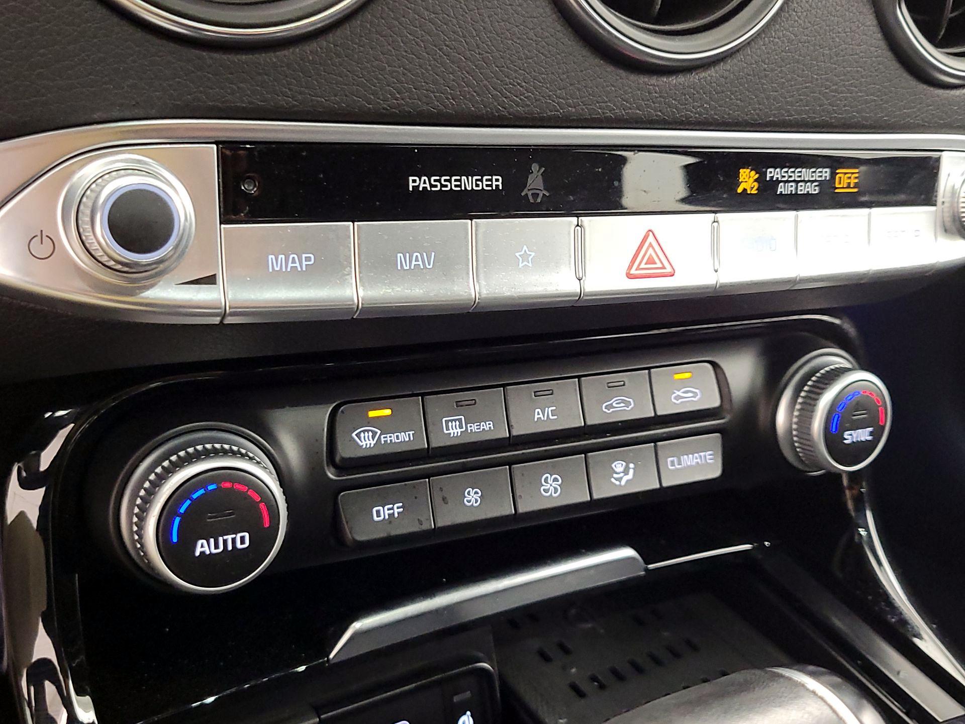 Thumbnail: 2022 Kia Stinger - 16