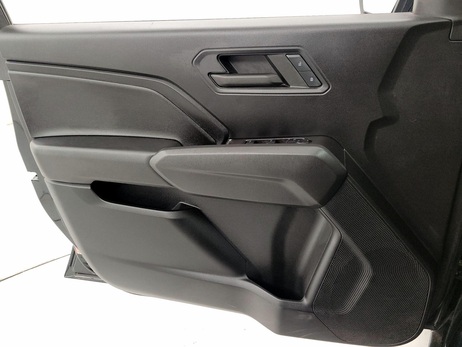 Thumbnail: 2023 Chevrolet Colorado - 12