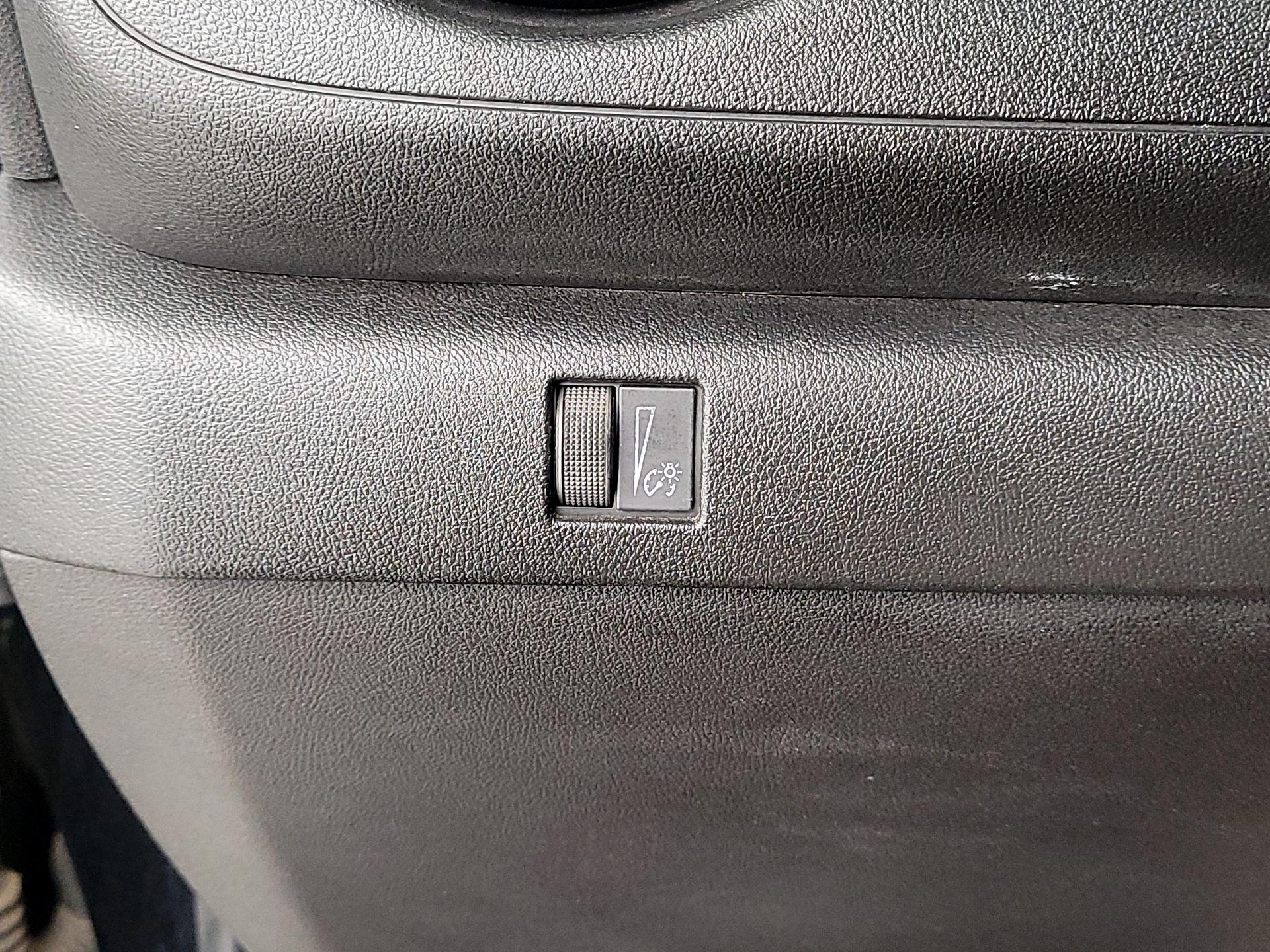 Thumbnail: 2023 Chevrolet Colorado - 13