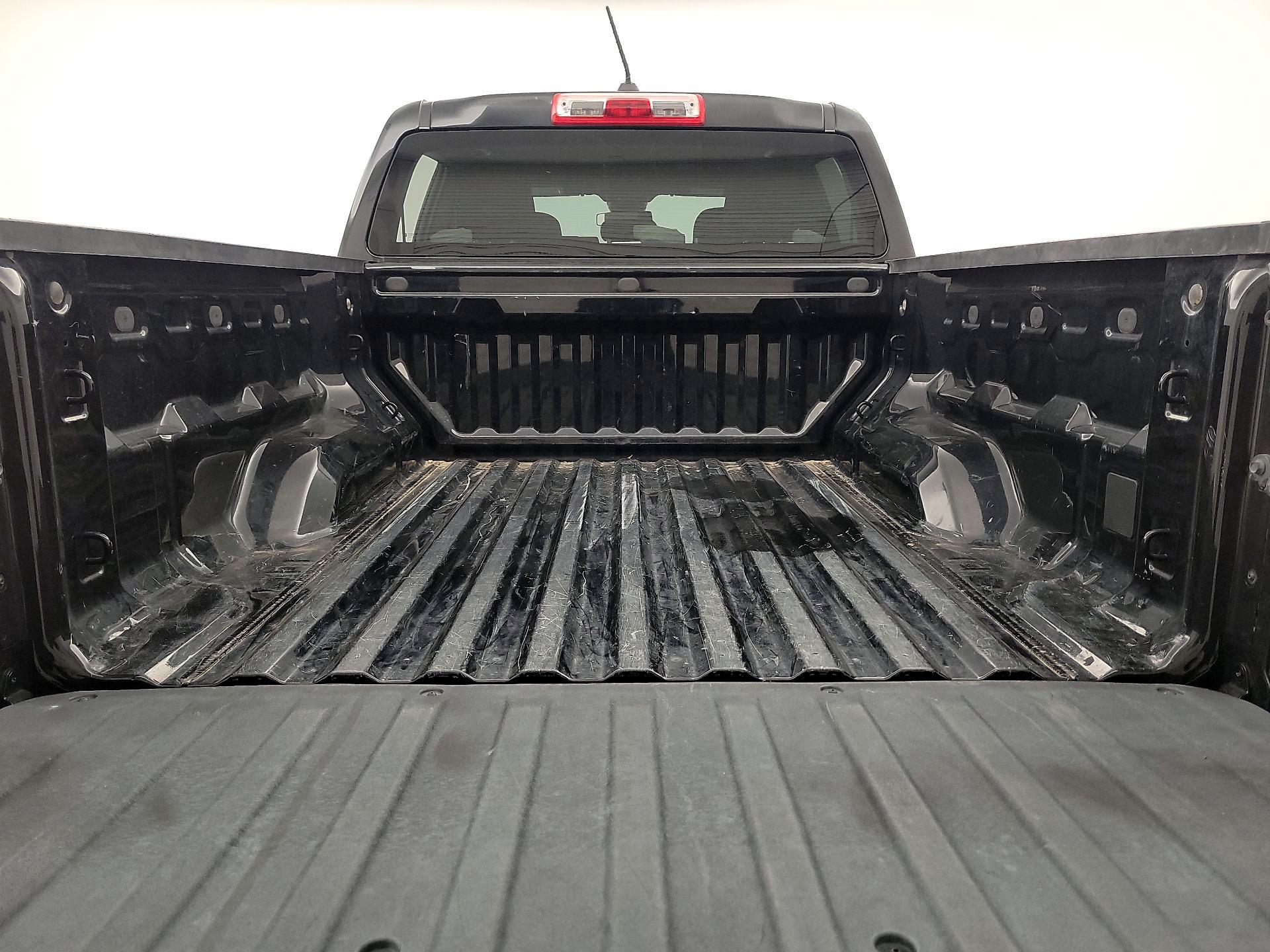 Thumbnail: 2023 Chevrolet Colorado - 20