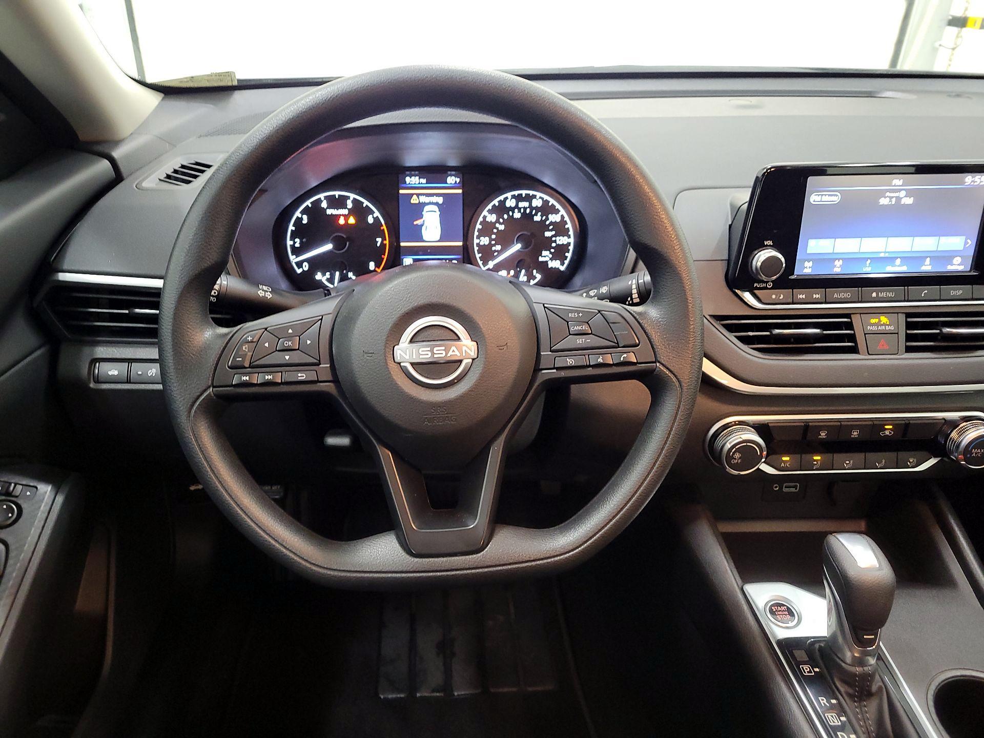 Thumbnail: 2023 Nissan Altima - 10