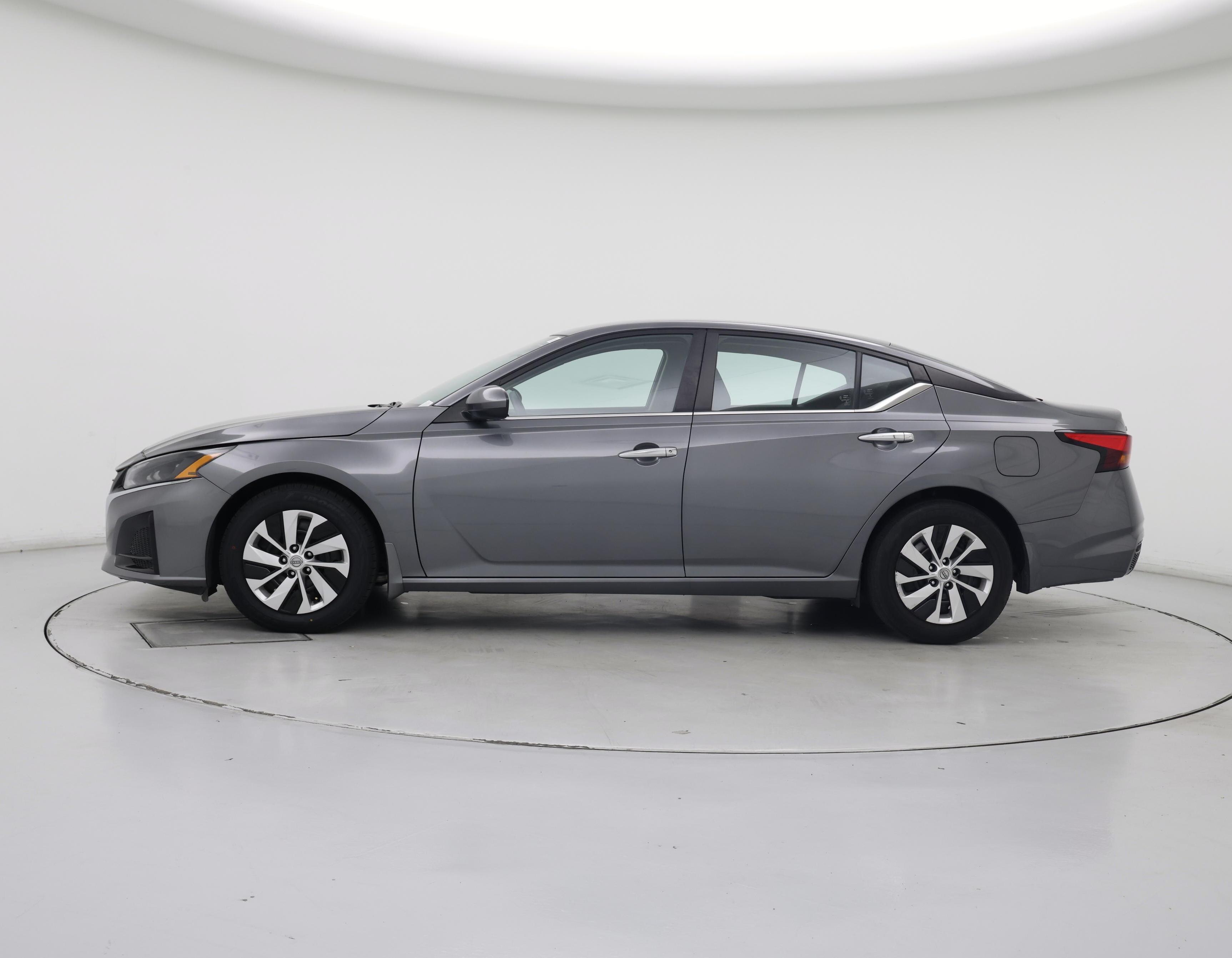 Thumbnail: 2023 Nissan Altima - 3