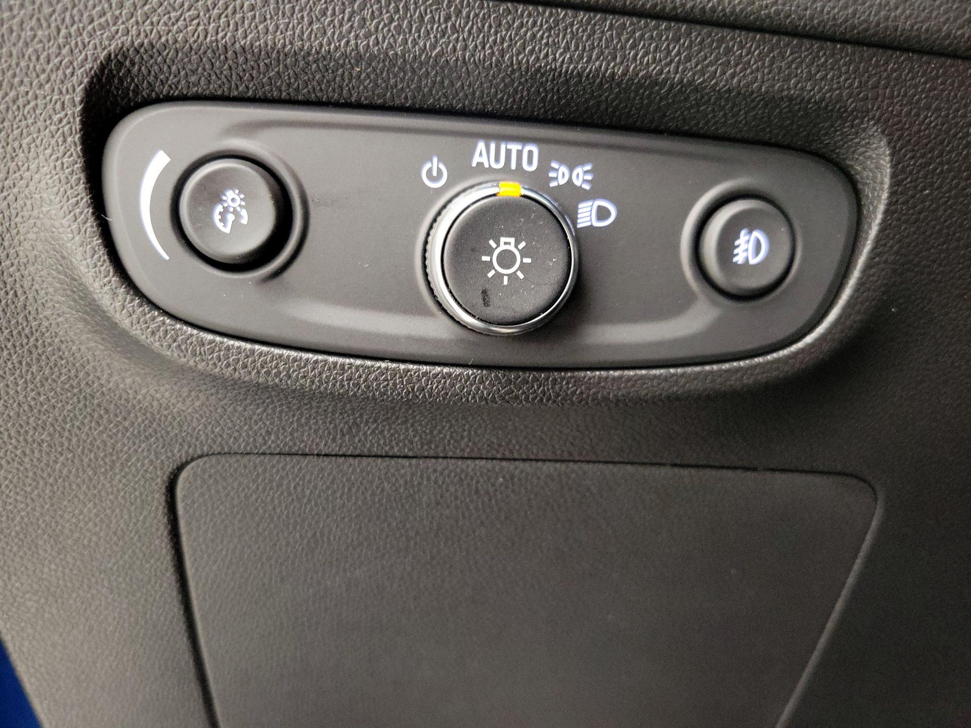 Thumbnail: 2020 Buick Encore GX - 13