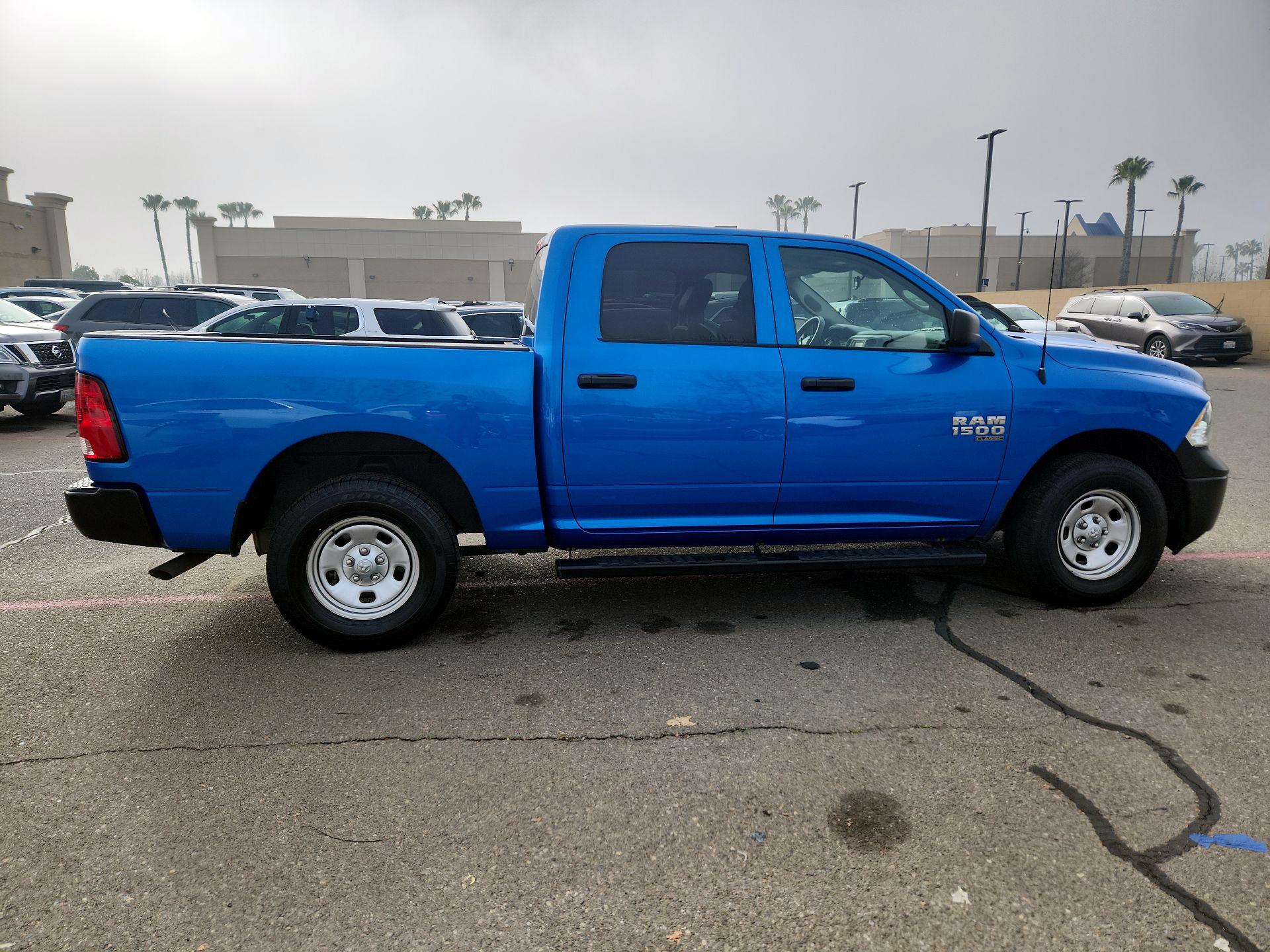 Thumbnail: 2022 RAM 1500 Classic - 4