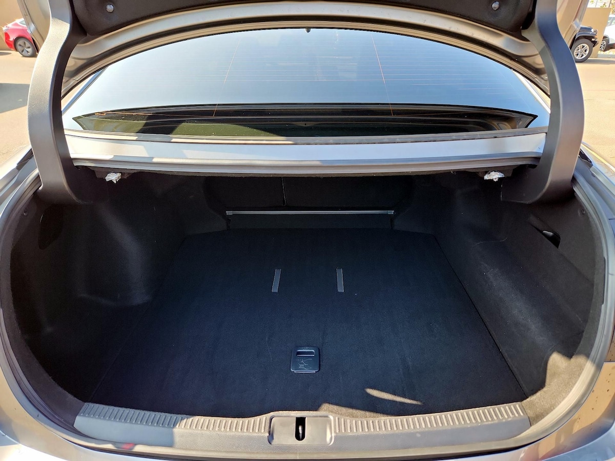 Trunk/Cargo (Seats Up)
